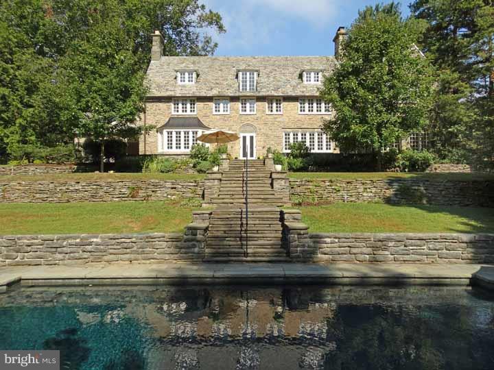 CHESTNUT HILL - Residential