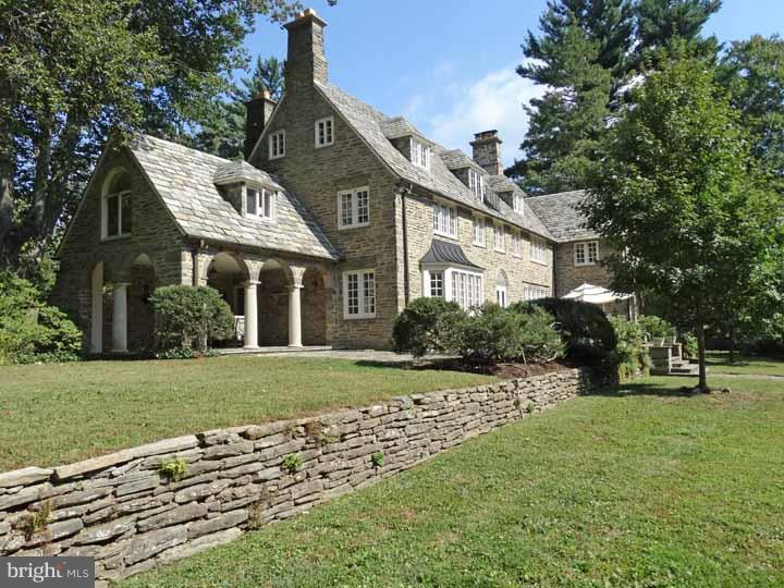 CHESTNUT HILL - Residential