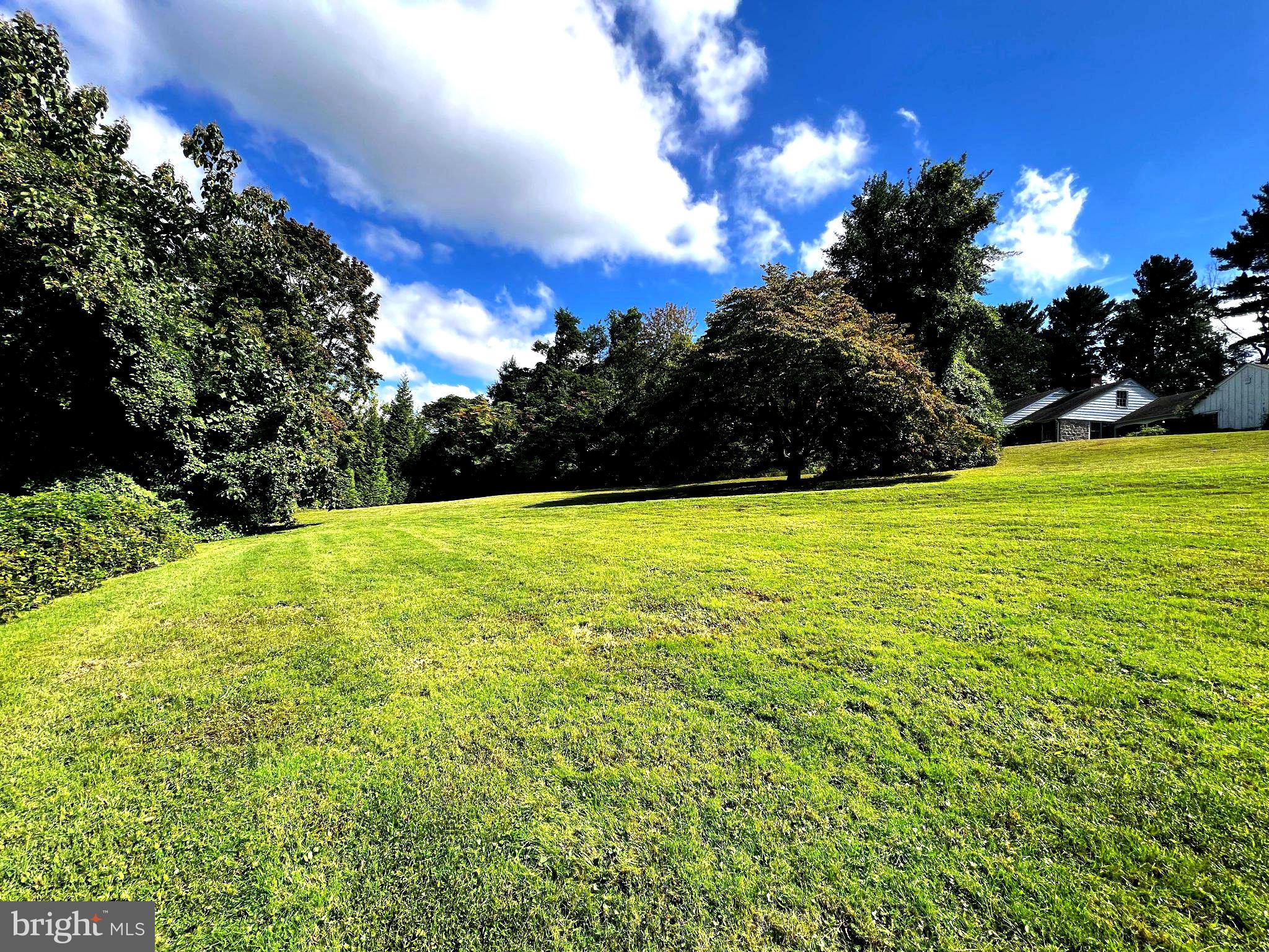 1103 ROSE GLEN ROAD