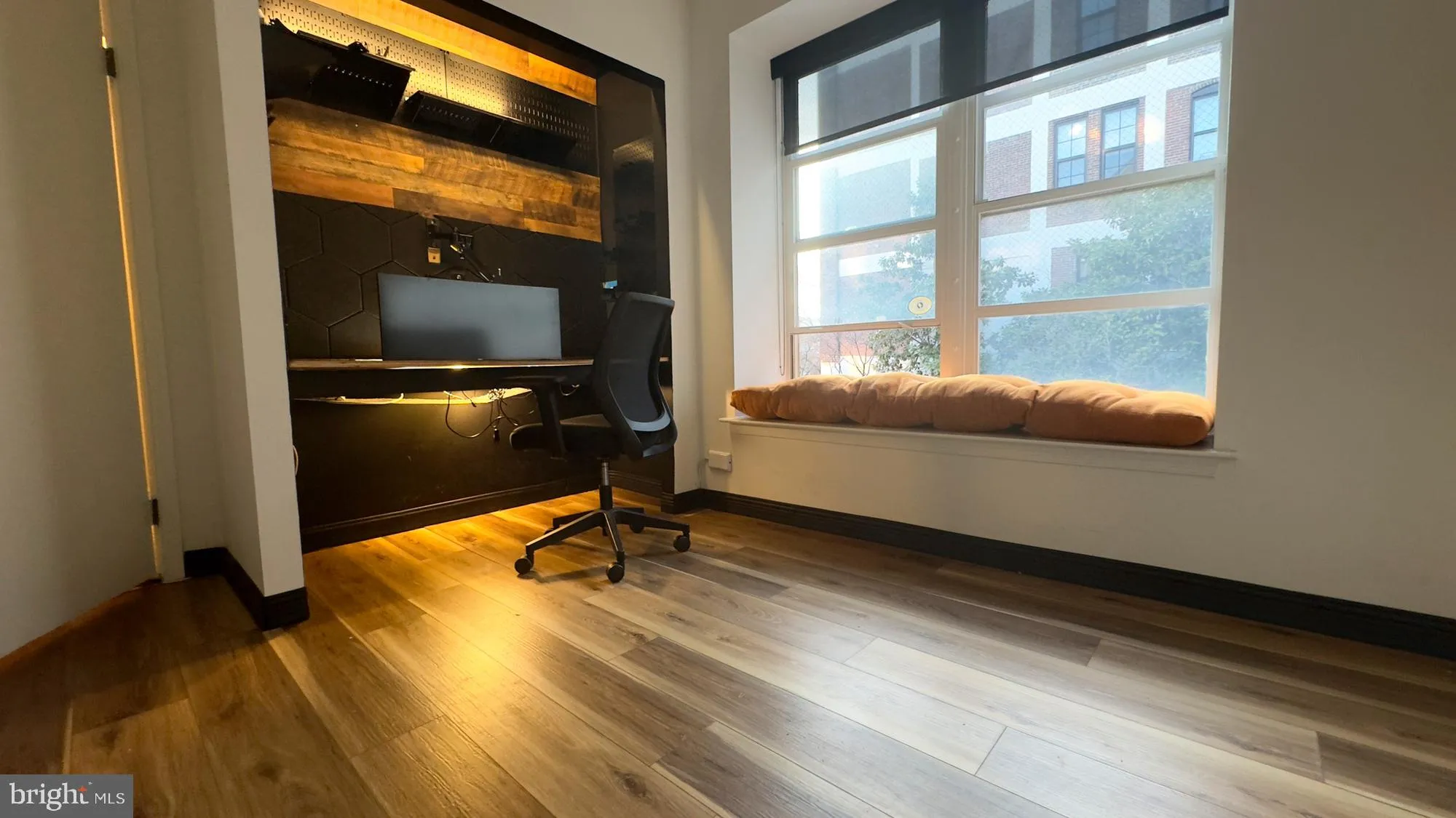 Philadelphia, Pennsylvania 19106, United States, 2 Bedrooms Bedrooms, ,2 BathroomsBathrooms,Residential,Active,92224