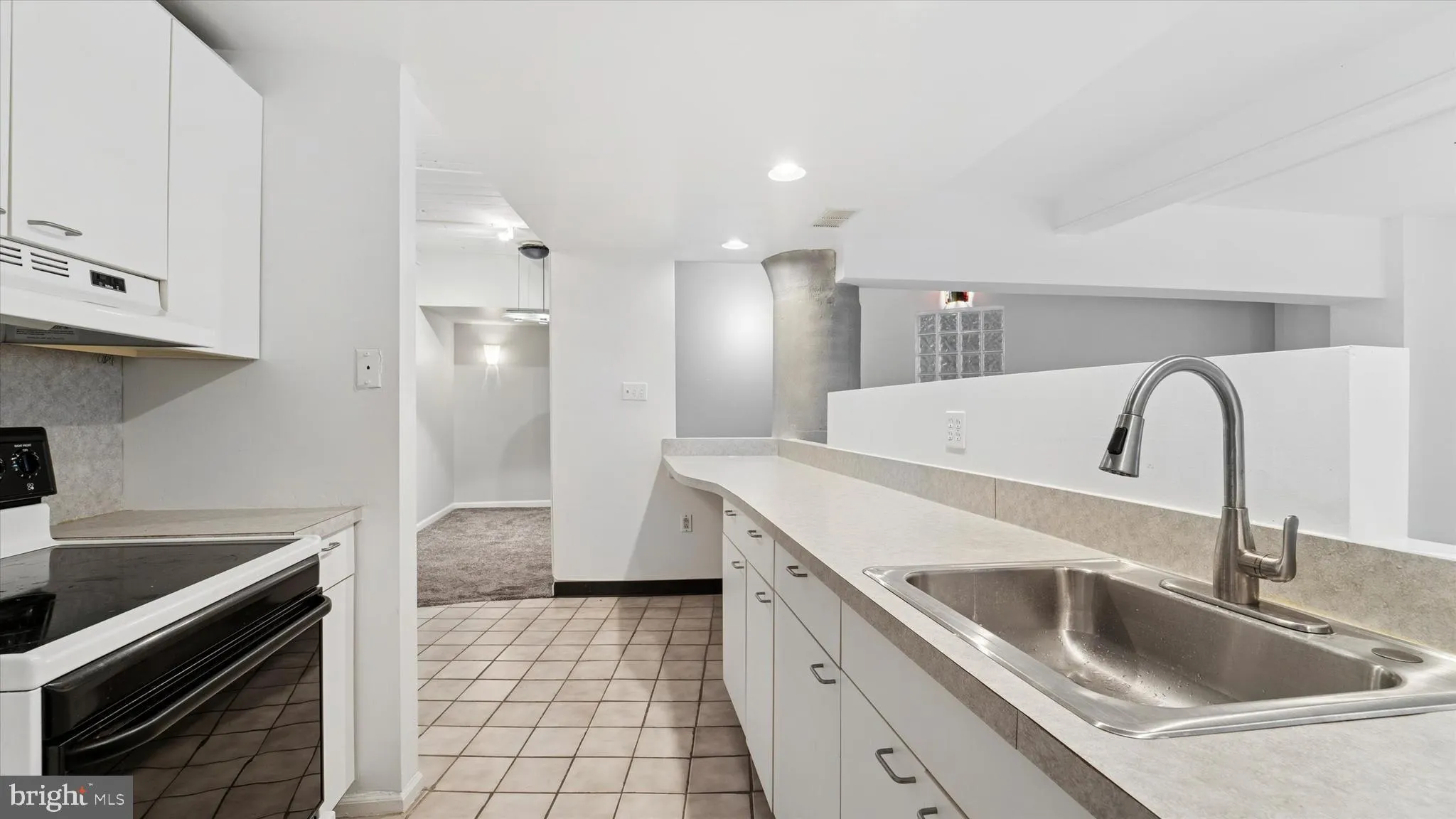 Philadelphia, Pennsylvania 19106, United States, 2 Bedrooms Bedrooms, ,2 BathroomsBathrooms,Residential,Active,92224