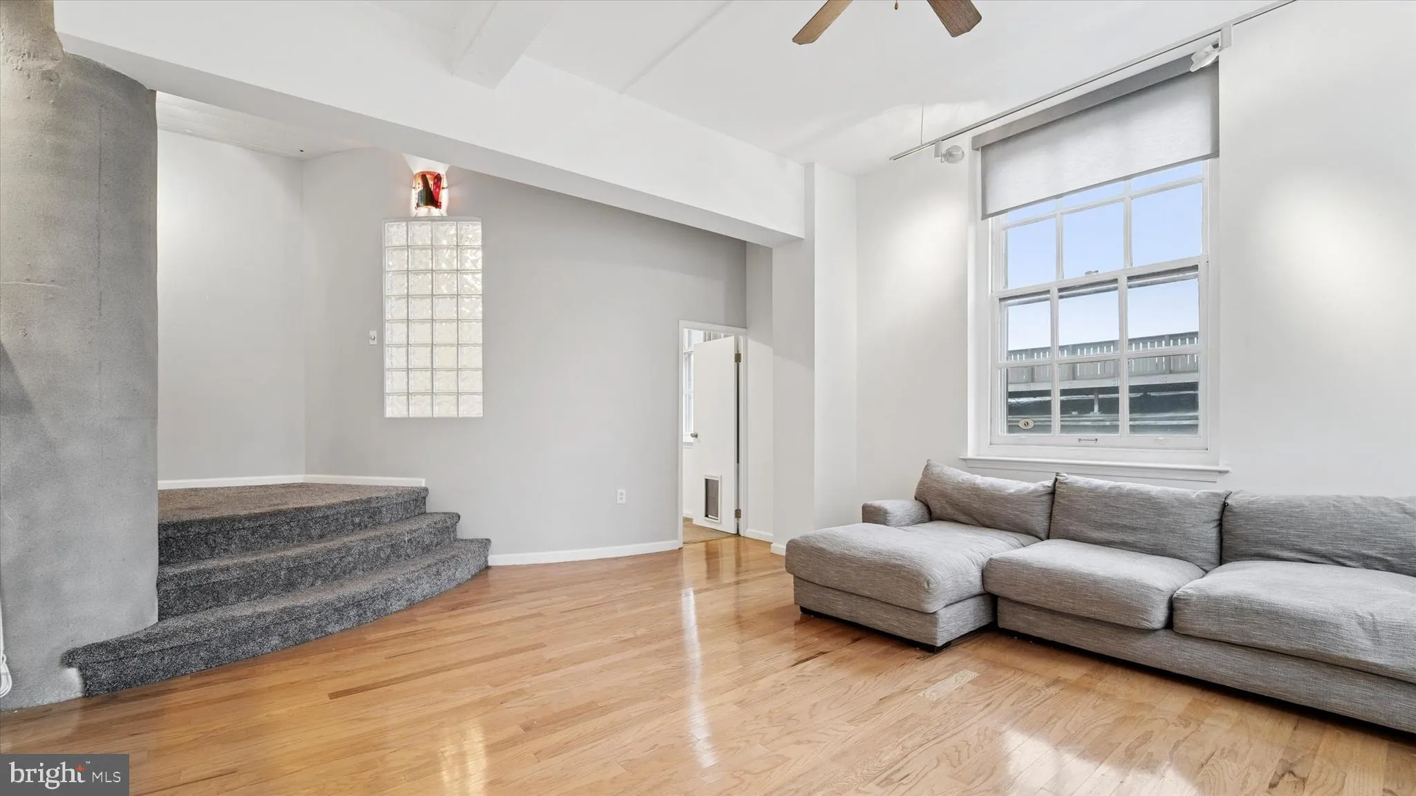 Philadelphia, Pennsylvania 19106, United States, 2 Bedrooms Bedrooms, ,2 BathroomsBathrooms,Residential,Active,92224