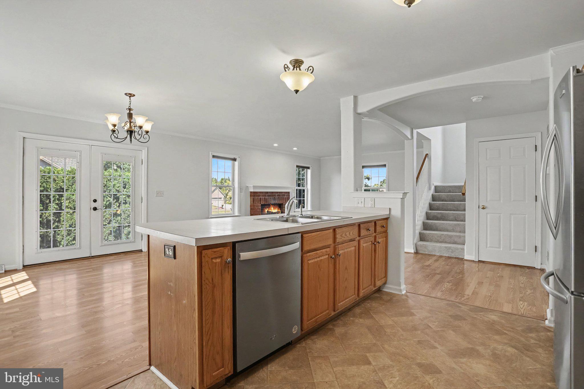 470 OAK LANE