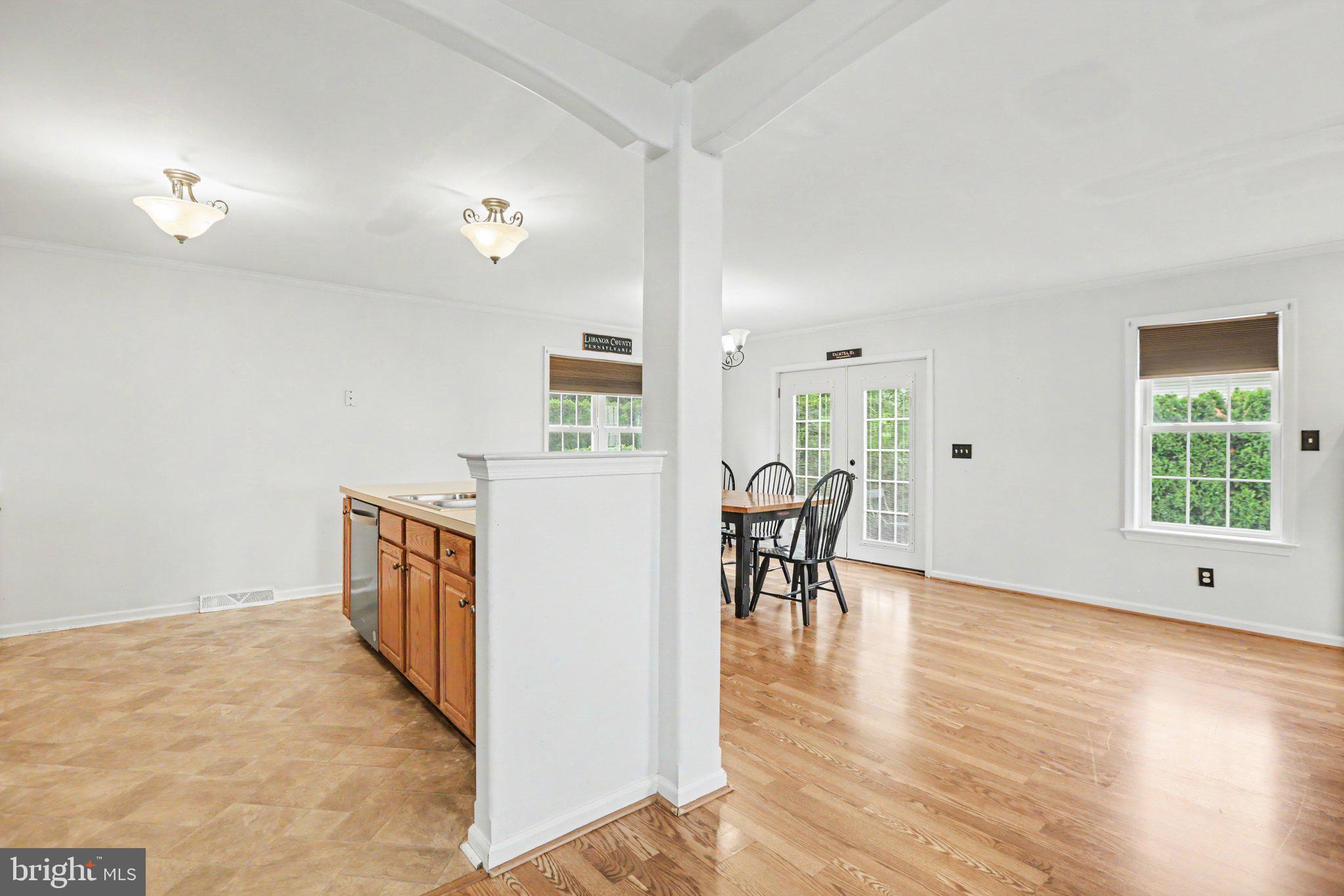 470 OAK LANE