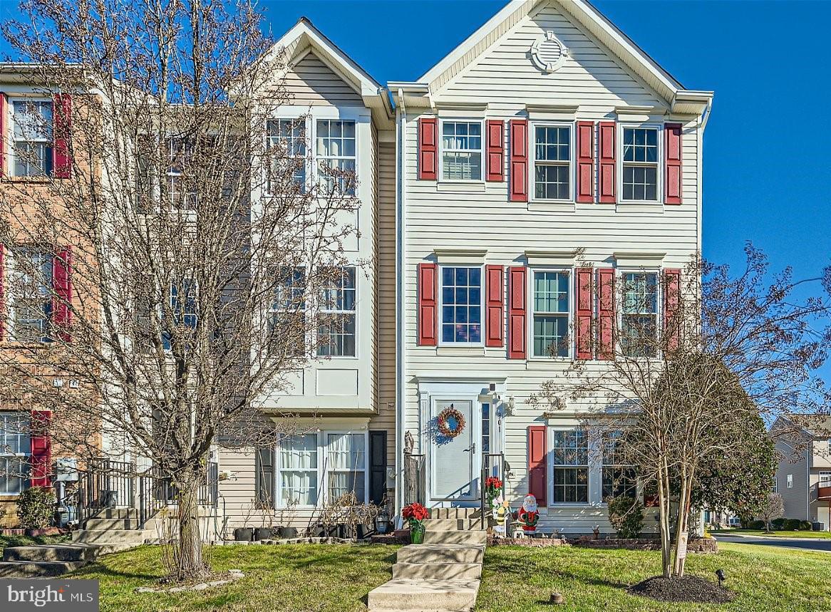 EAGLES LANDING AT WATERS EDGE - Residential