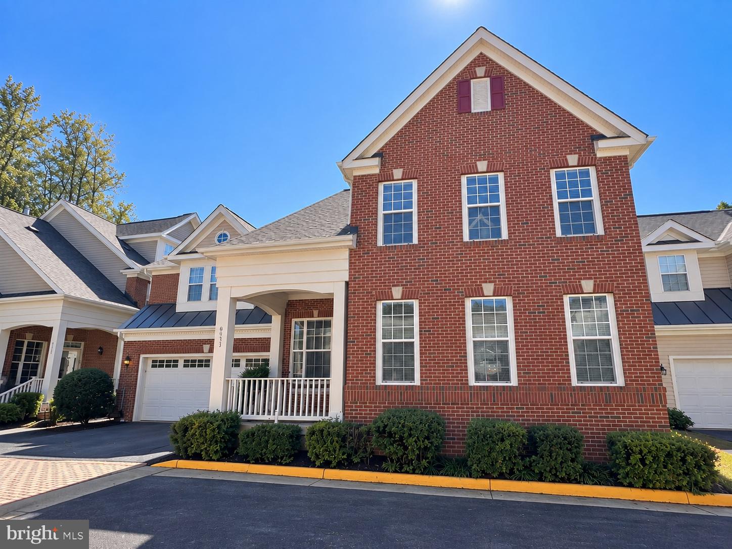 6933 COVE INLET COURT