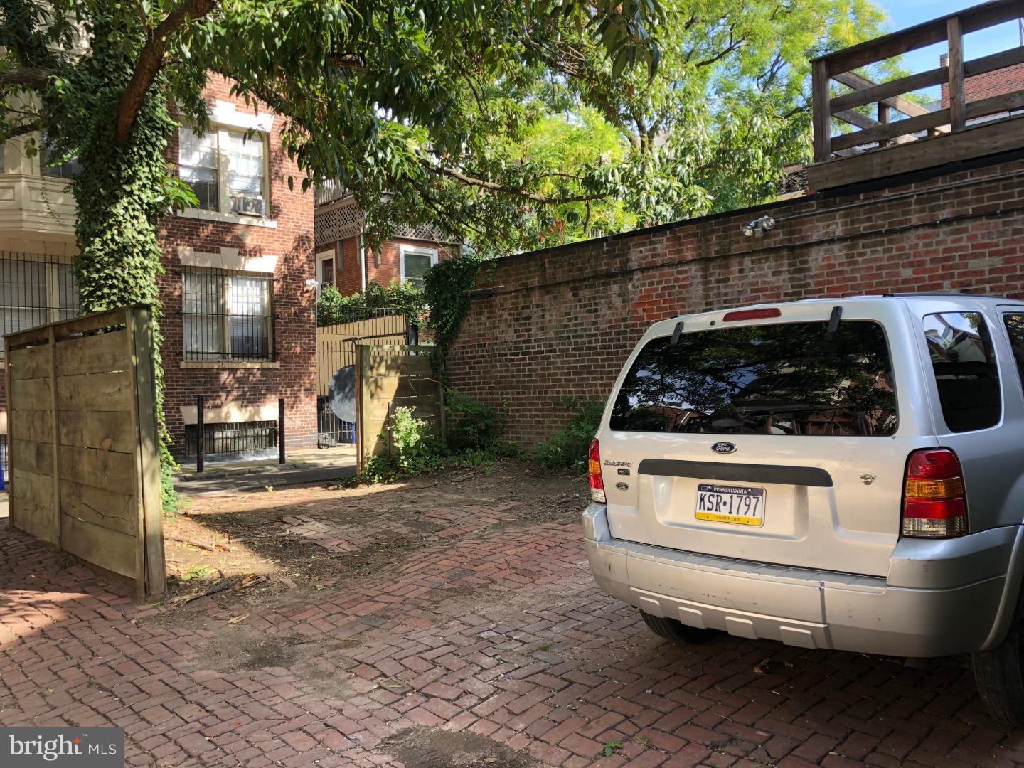 RITTENHOUSE SQUARE - Residential Income