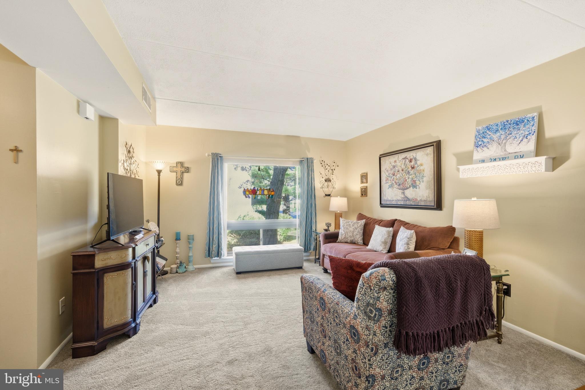 DANBURY VILLAGE - Residential