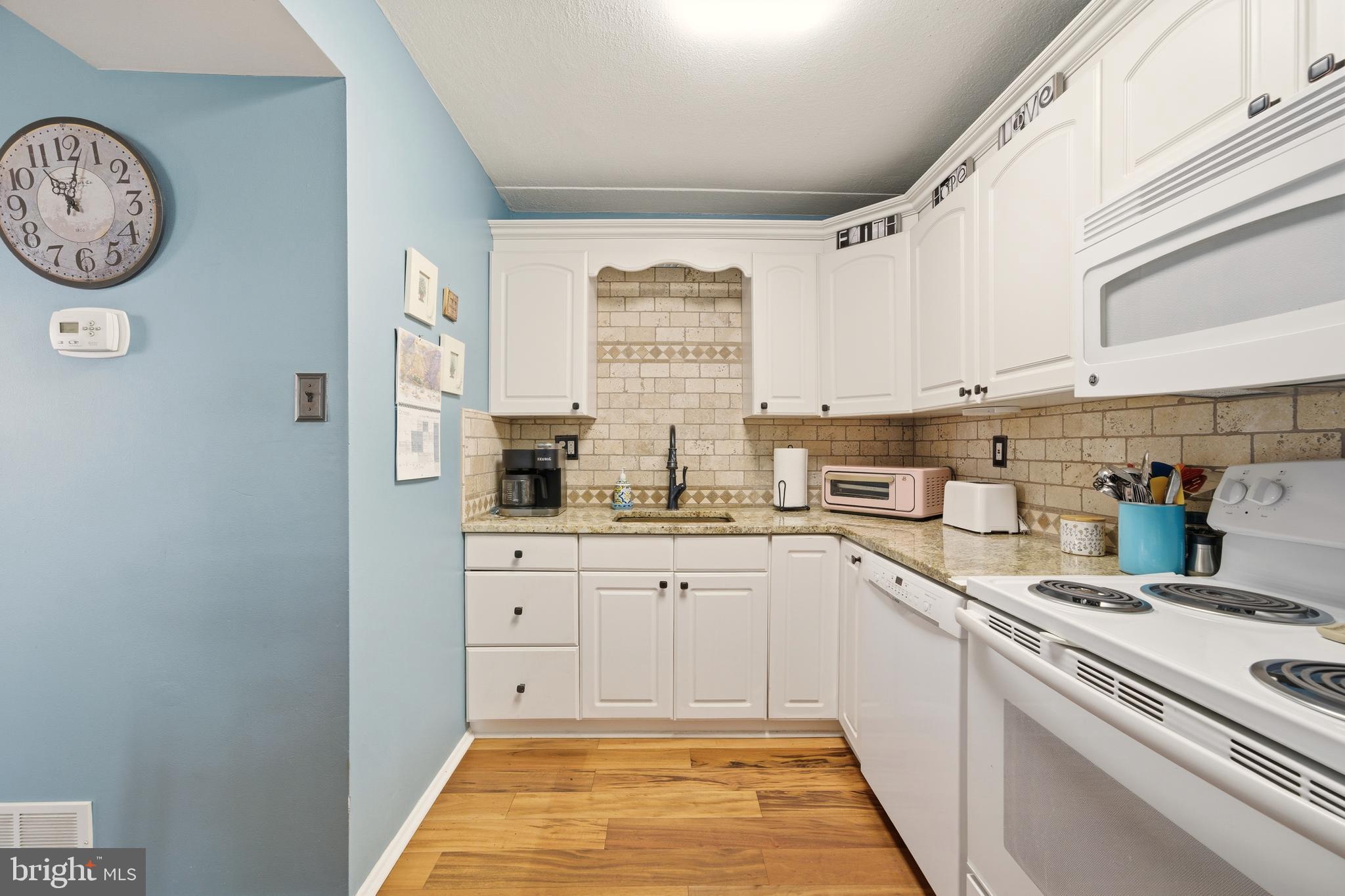 DANBURY VILLAGE - Residential