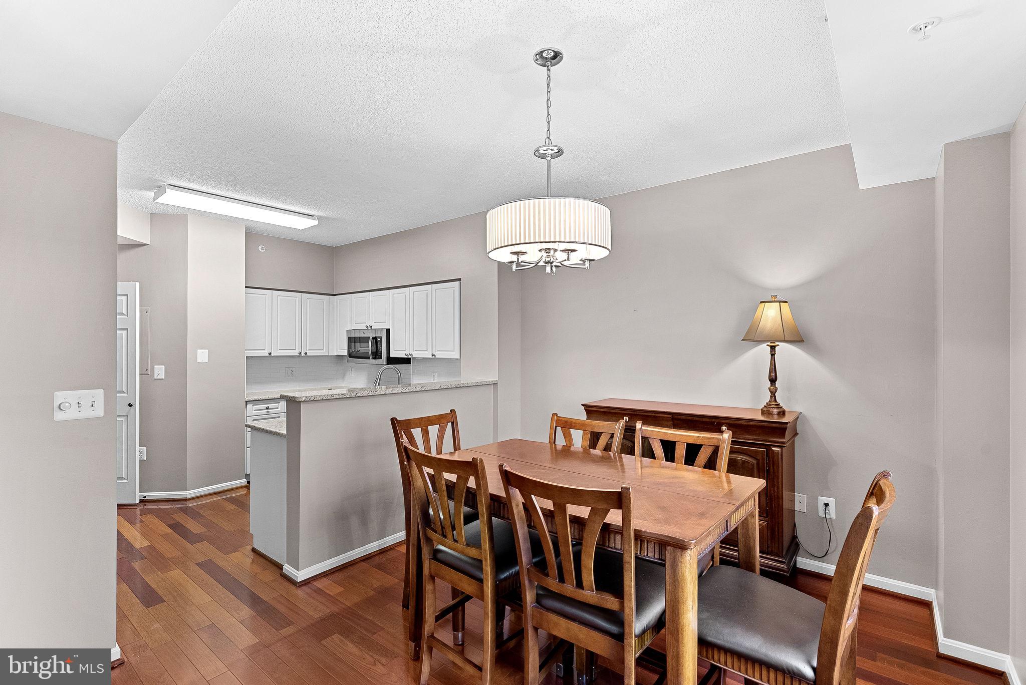 LANSDOWNE WOODS - Residential Lease