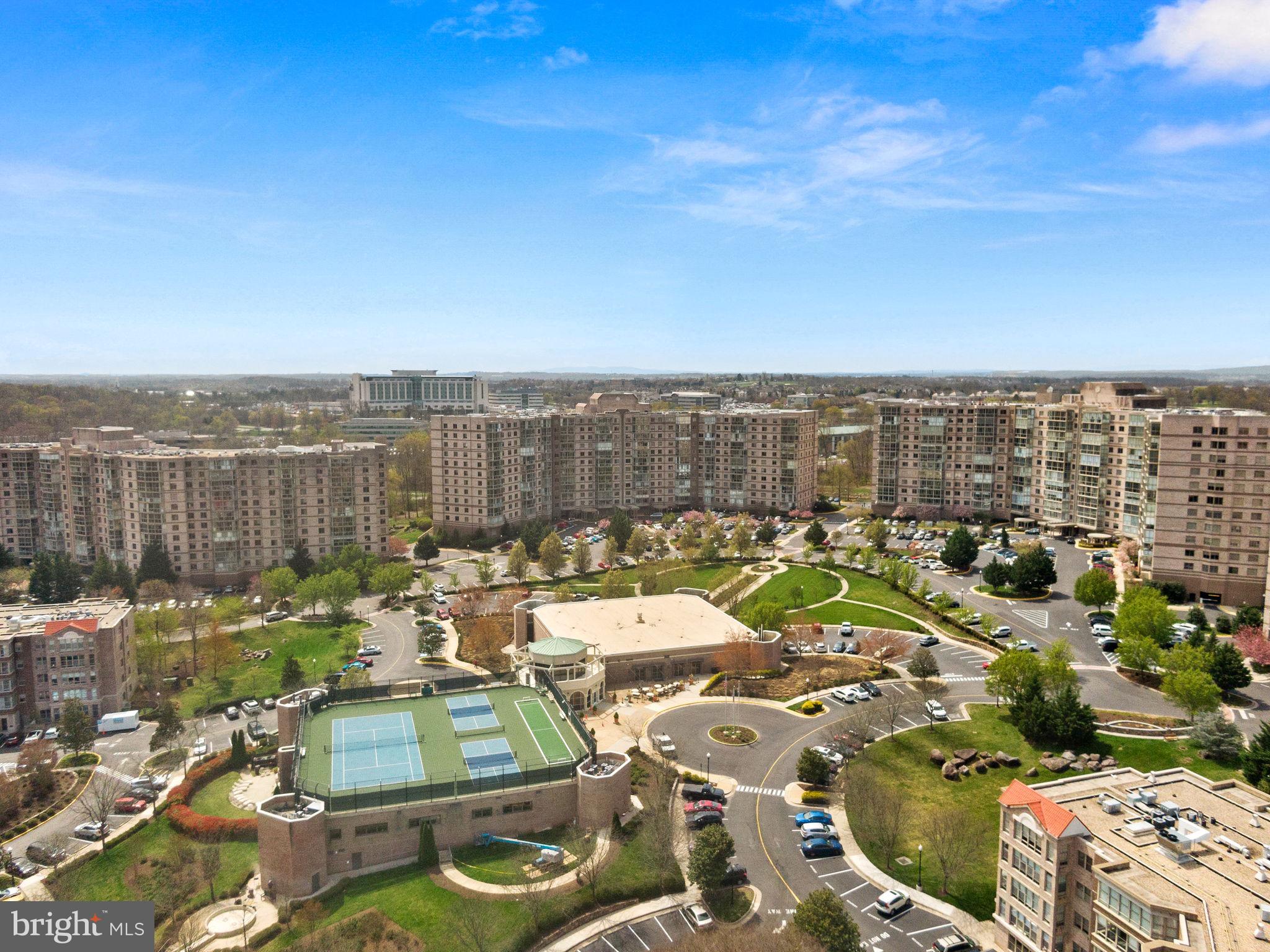 LANSDOWNE WOODS - Residential Lease