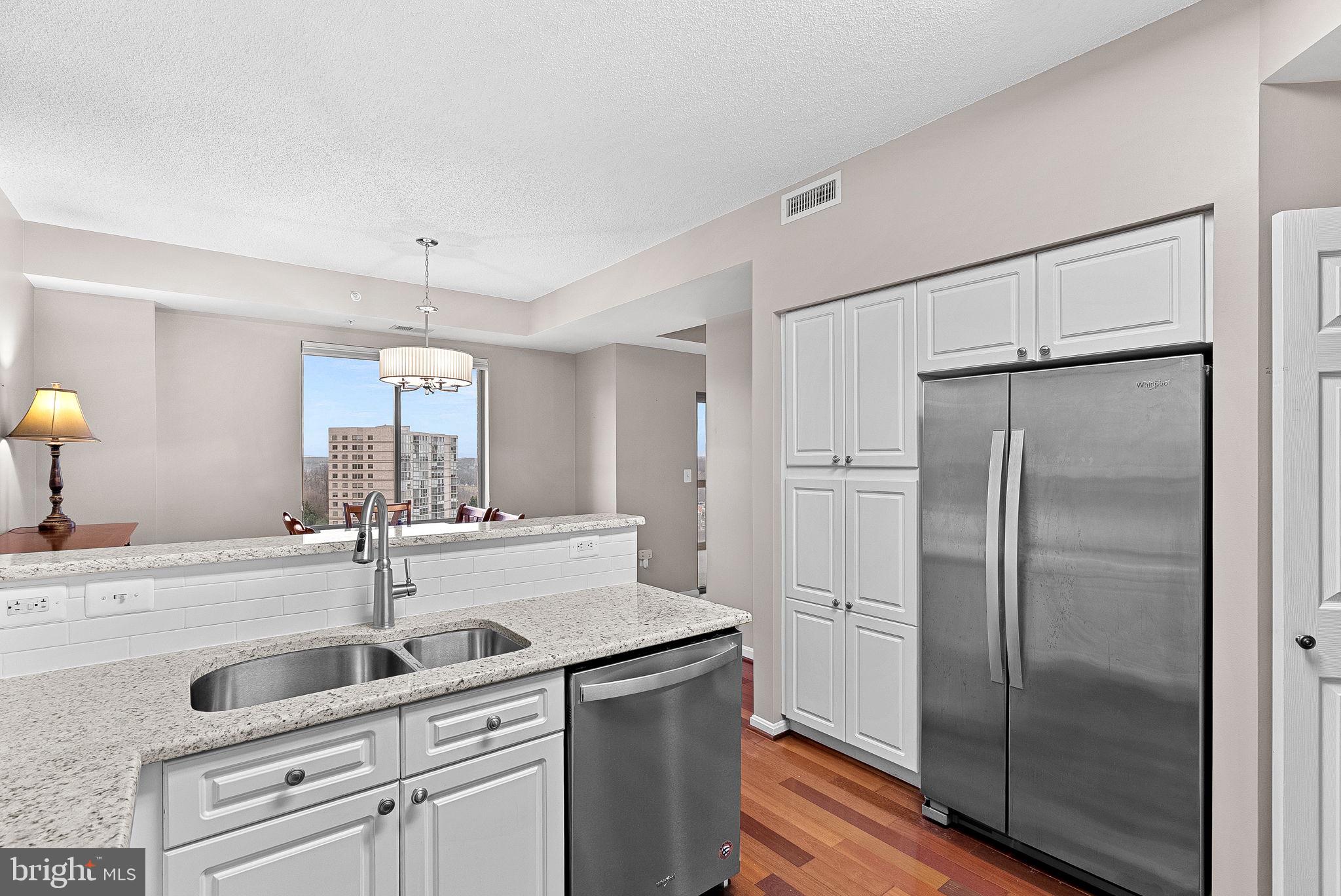 LANSDOWNE WOODS - Residential Lease