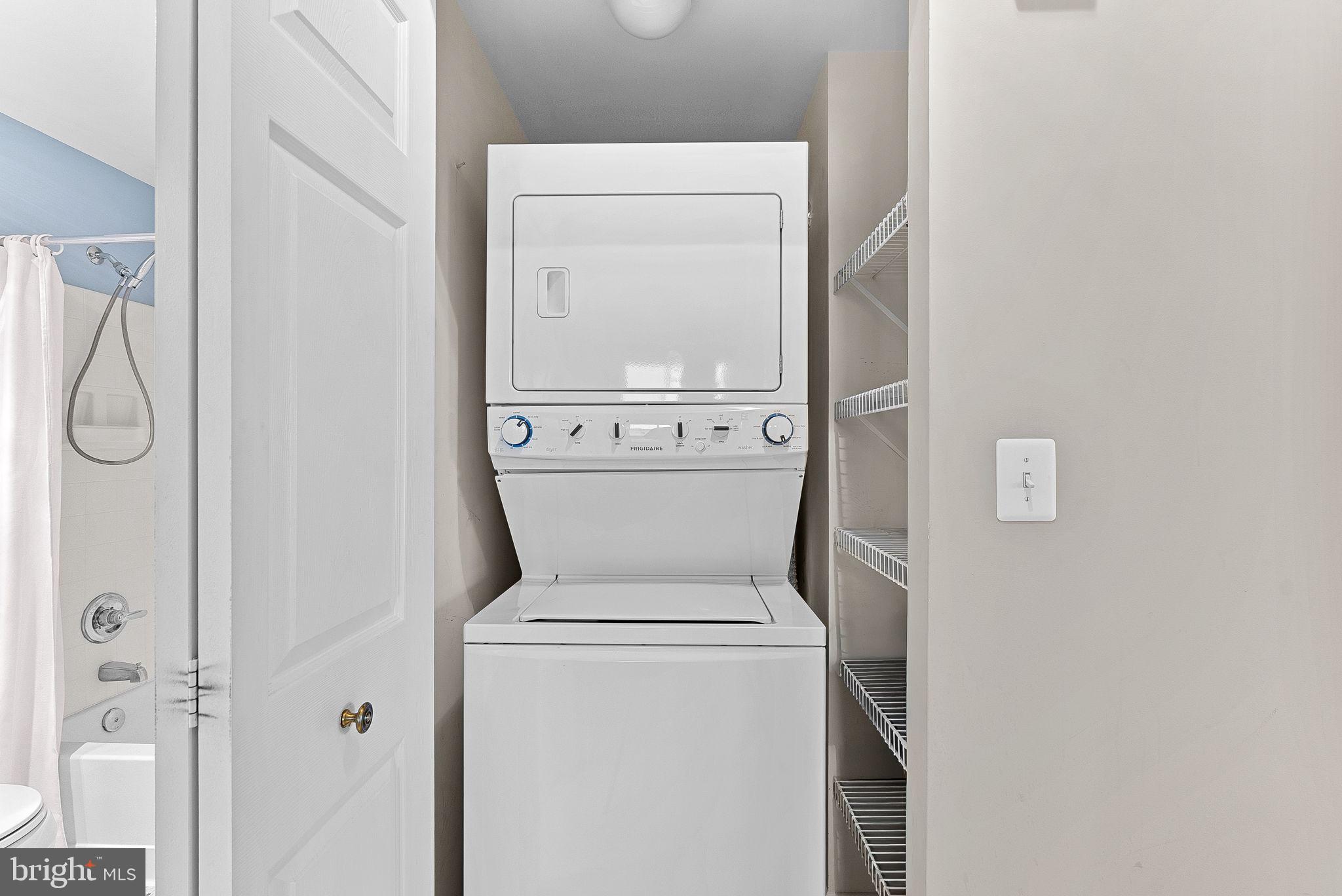 LANSDOWNE WOODS - Residential Lease