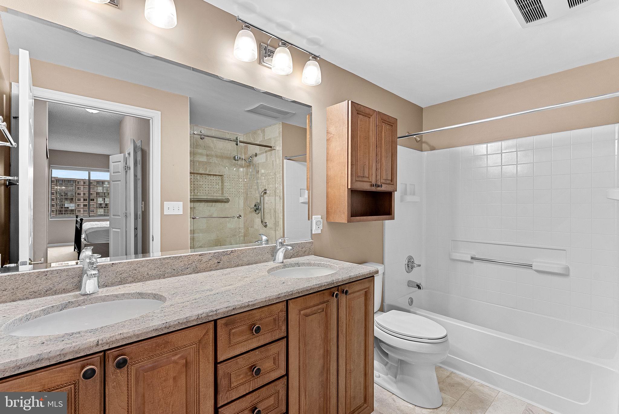 LANSDOWNE WOODS - Residential Lease