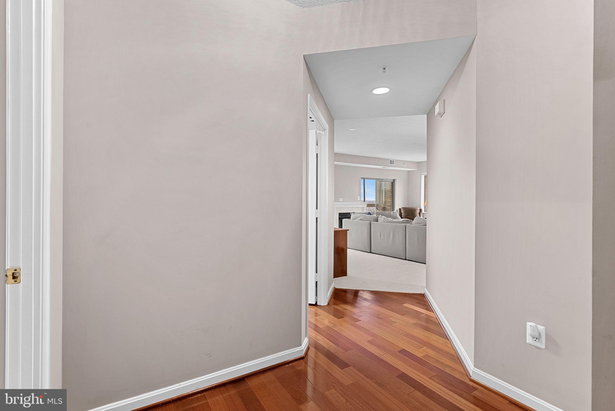 LANSDOWNE WOODS - Residential Lease