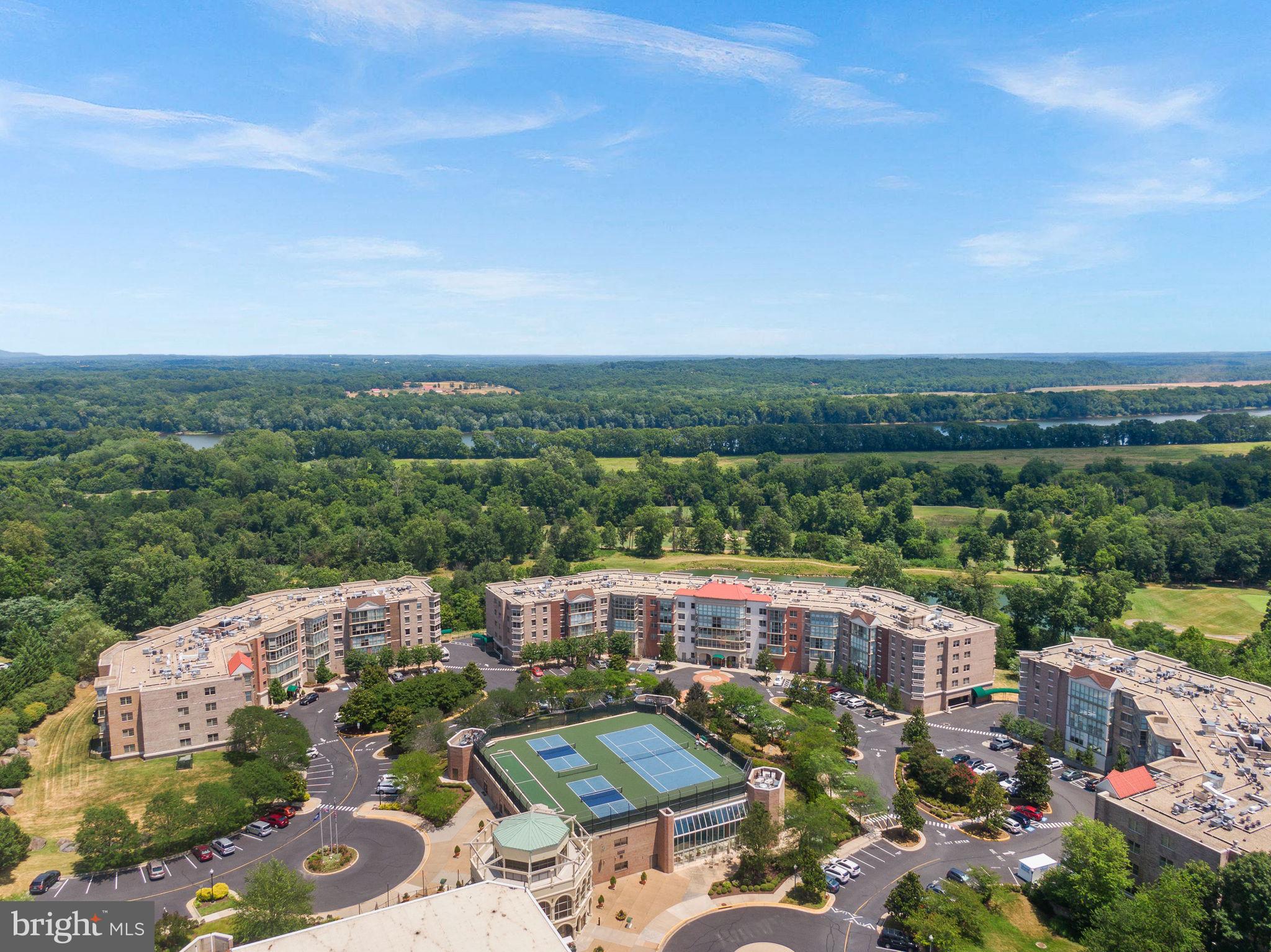 LANSDOWNE WOODS - Residential Lease