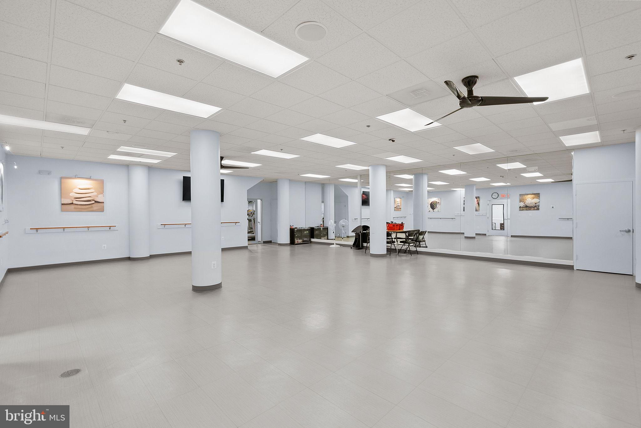 LANSDOWNE WOODS - Residential Lease