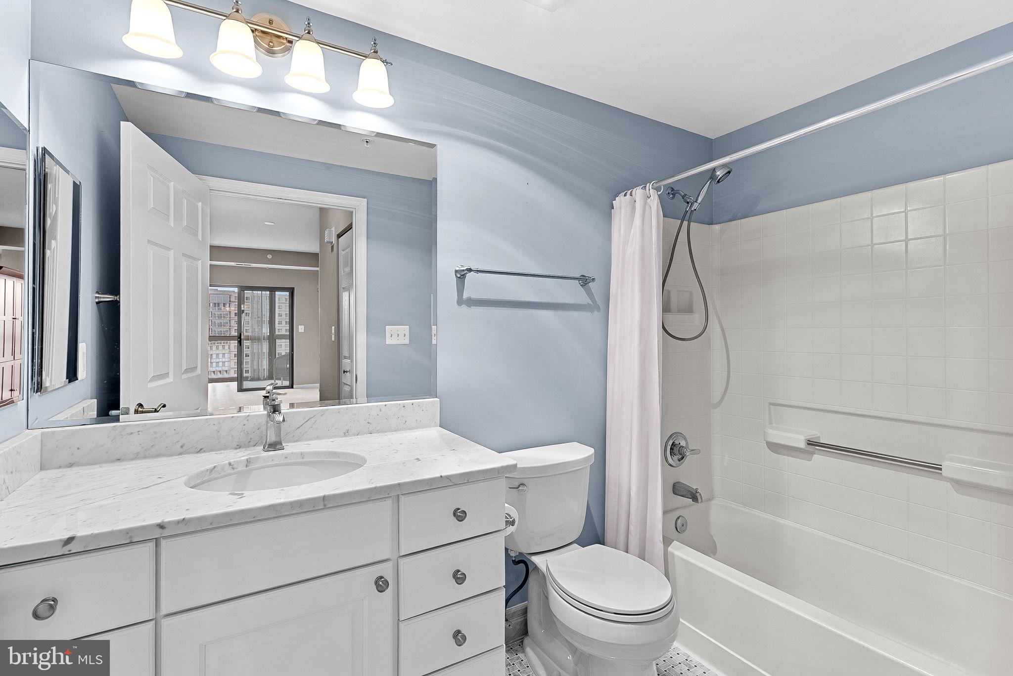 LANSDOWNE WOODS - Residential Lease