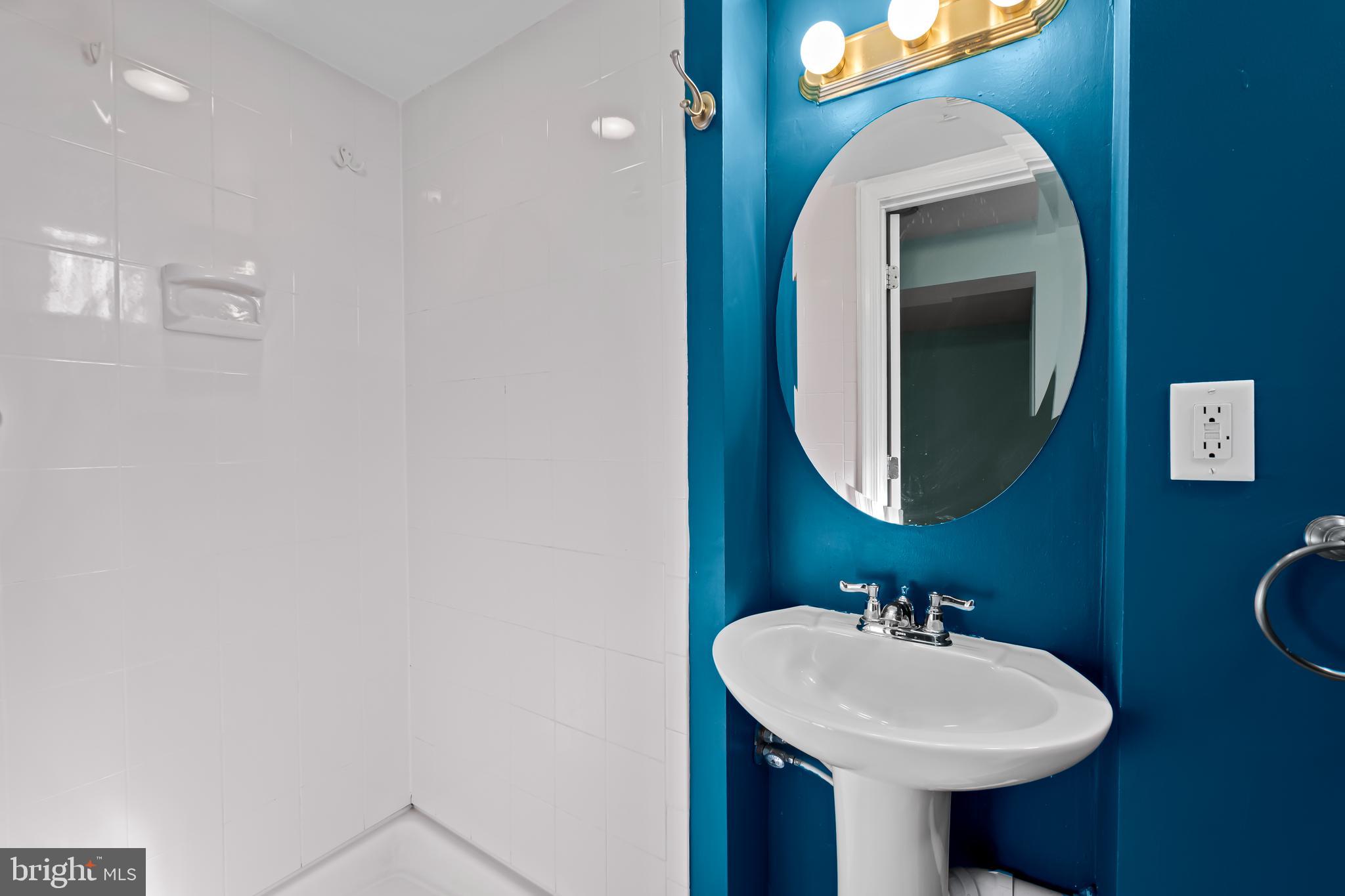 BELVEDERE SQUARE - Residential