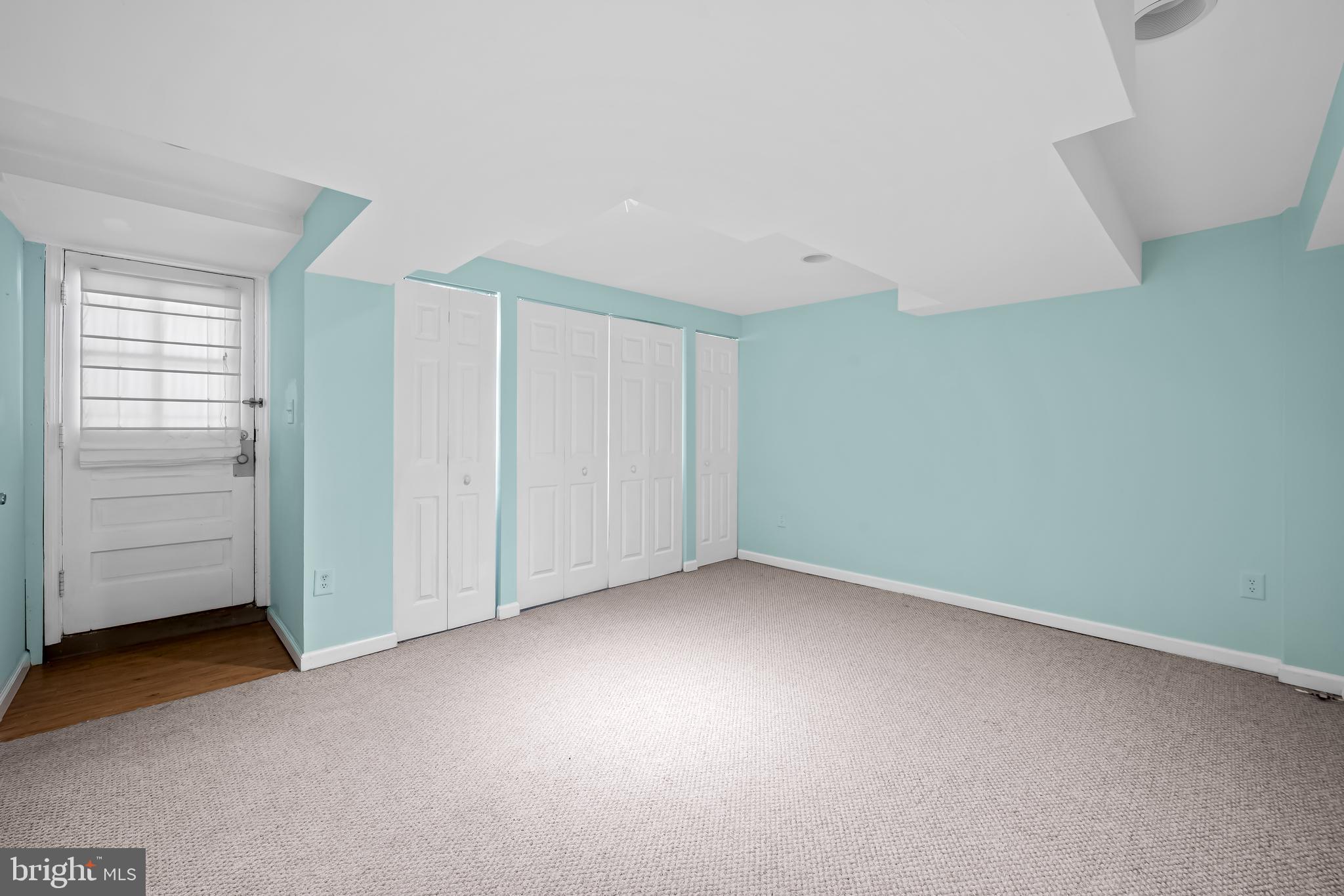 BELVEDERE SQUARE - Residential