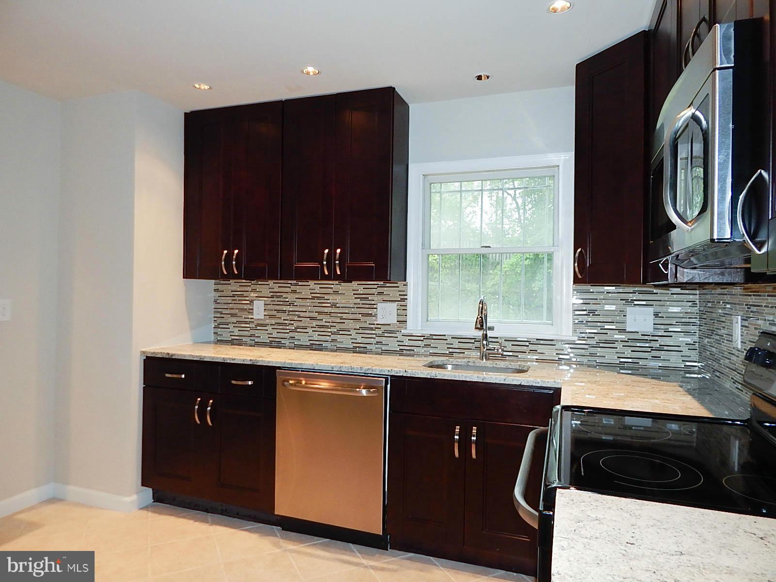 FORESTVILLE CENTER - Residential