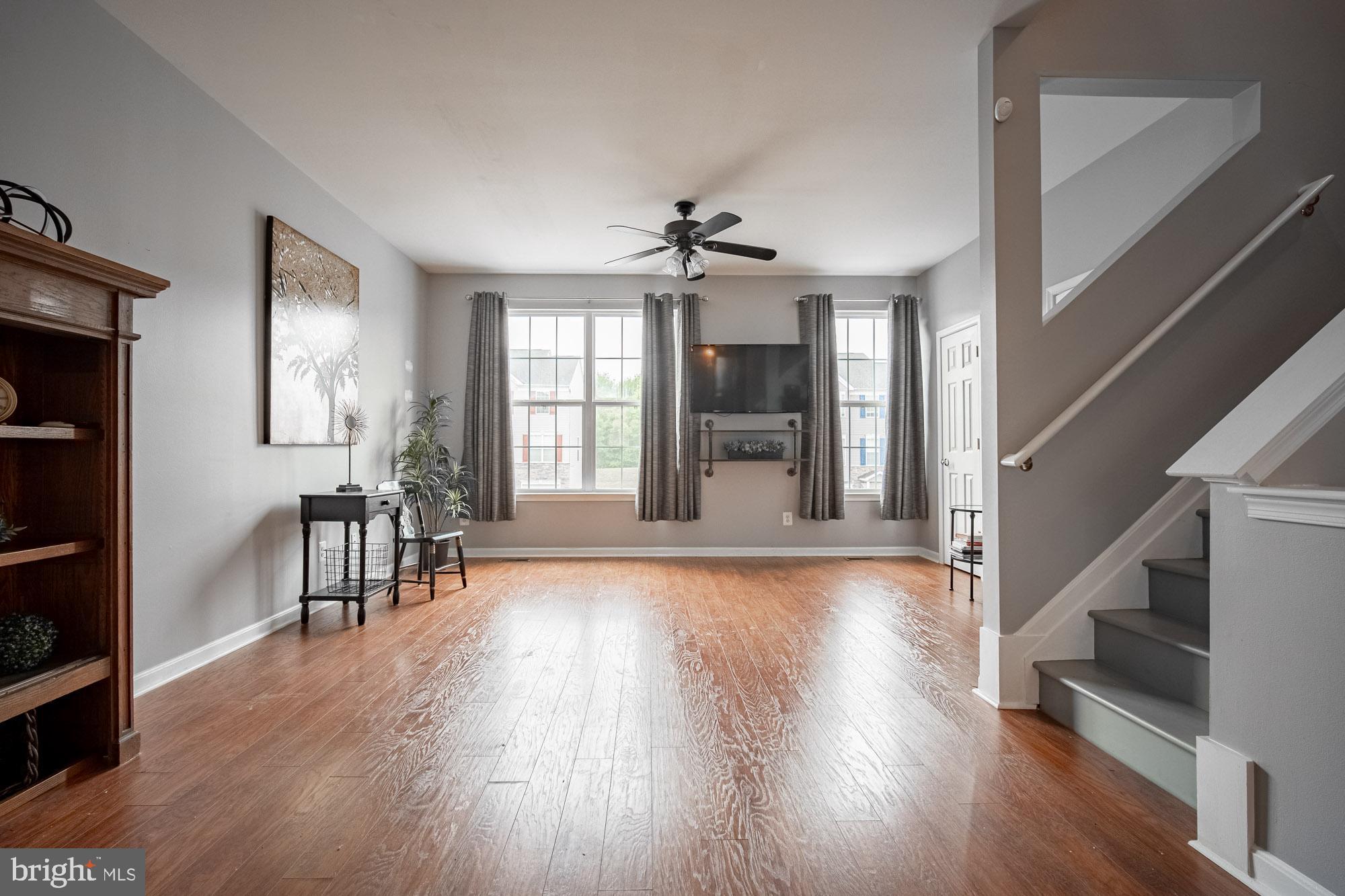 COLONIAL CROSSINGS - Residential