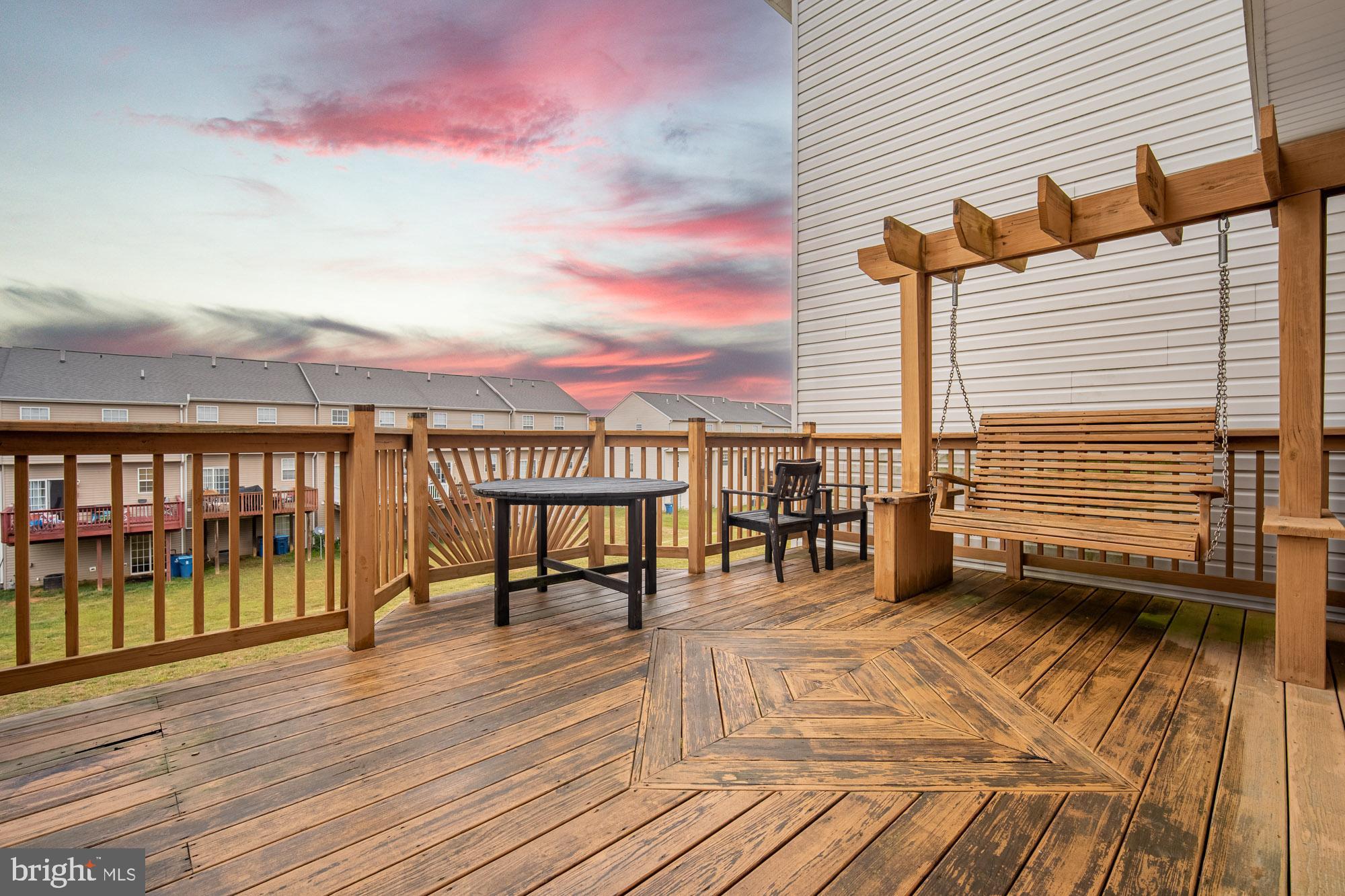 COLONIAL CROSSINGS - Residential