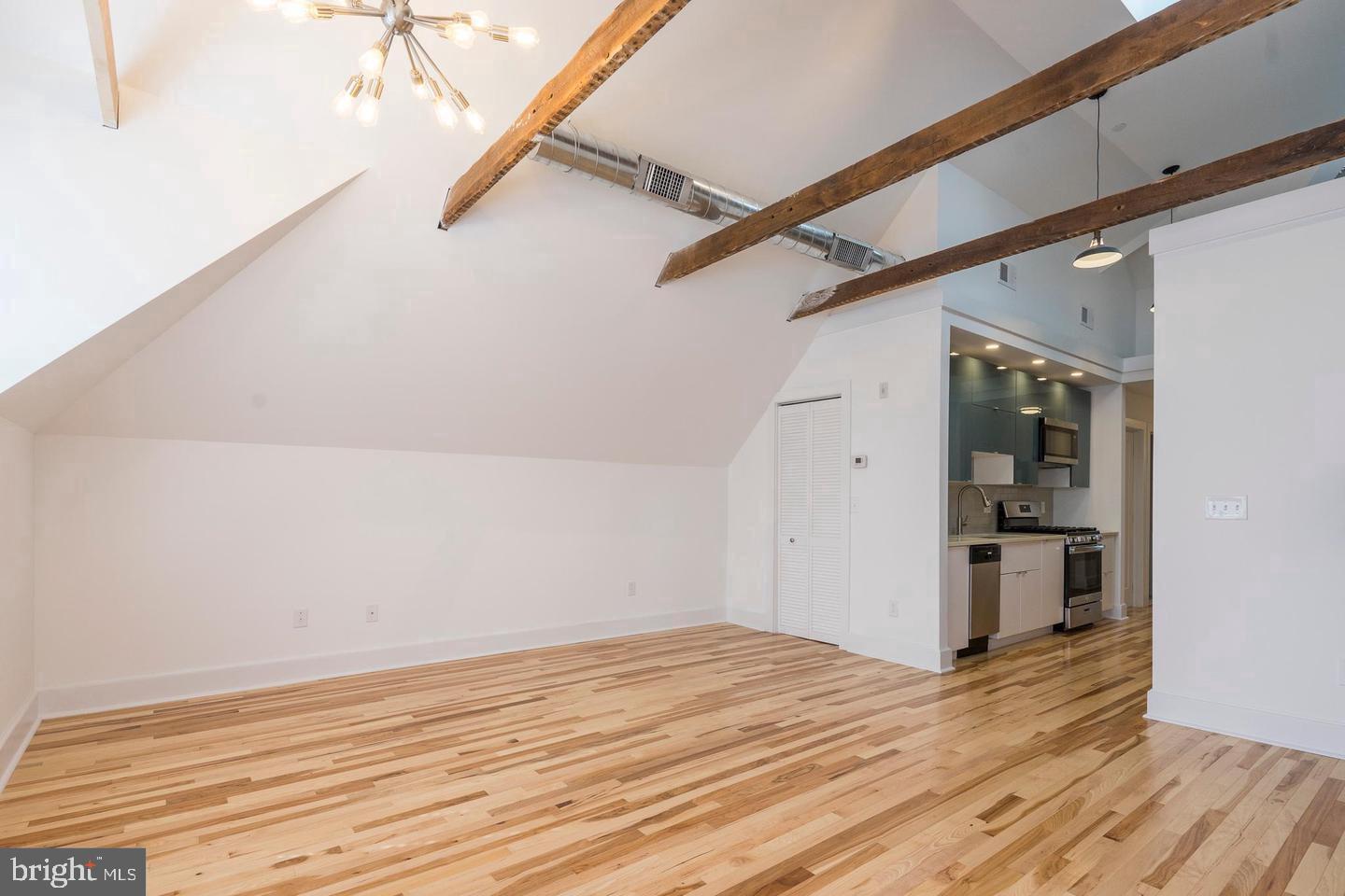 4813-15 CHESTER AVENUE