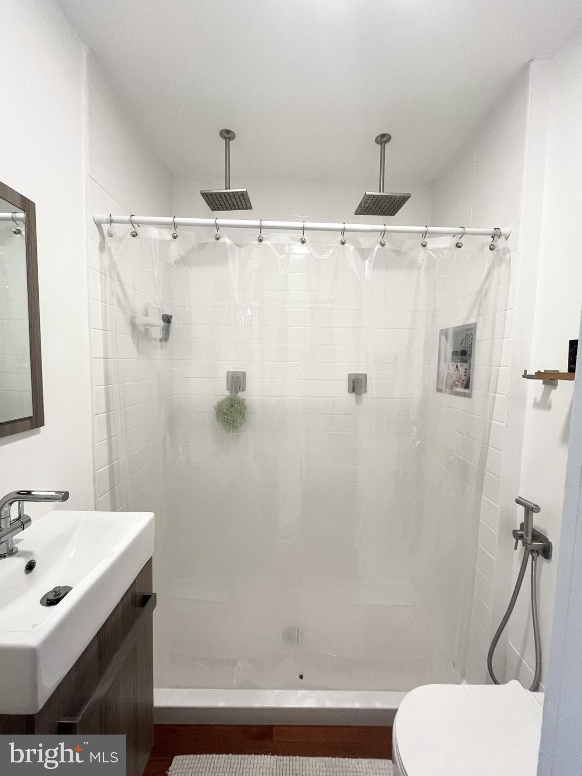 PINEWOOD STATION - Residential Lease