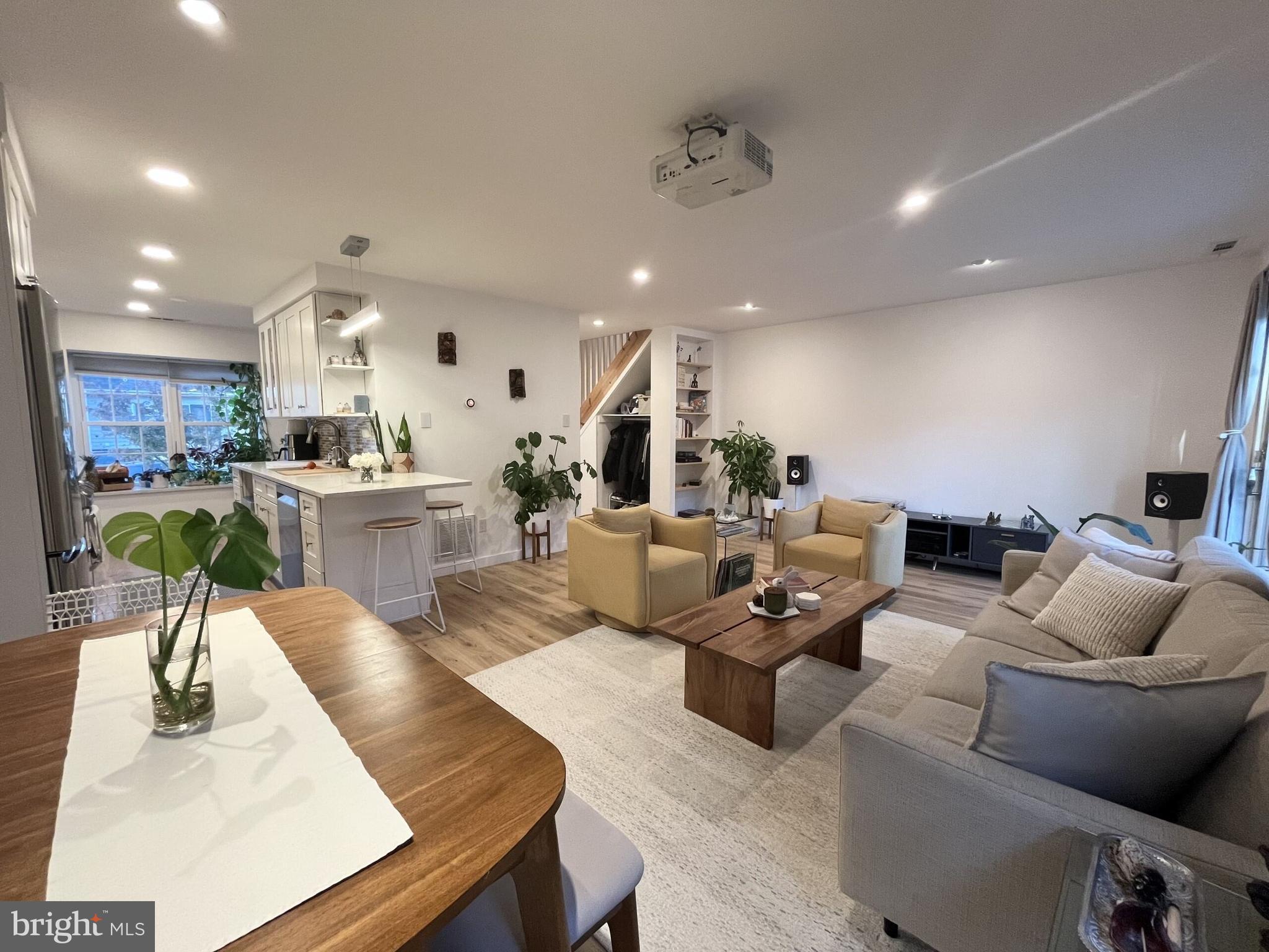 PINEWOOD STATION - Residential Lease