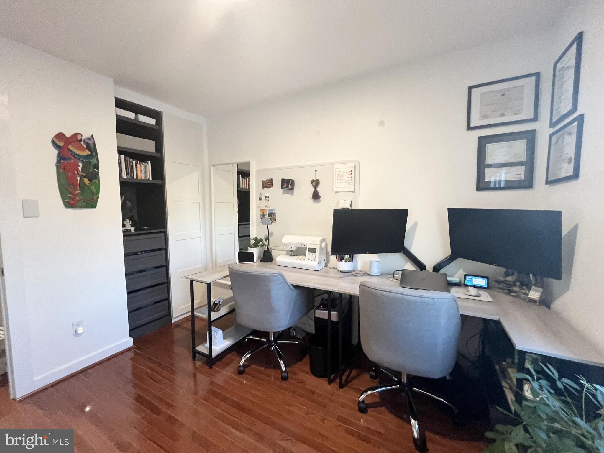 PINEWOOD STATION - Residential Lease