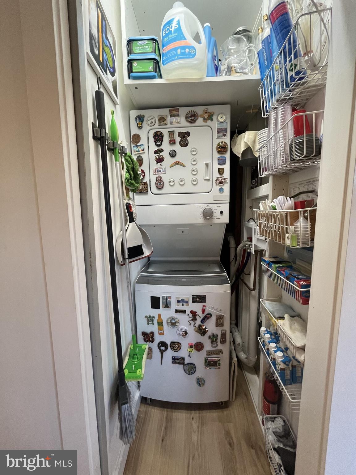 PINEWOOD STATION - Residential Lease