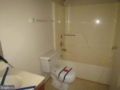 COLONY SQUARE - Residential