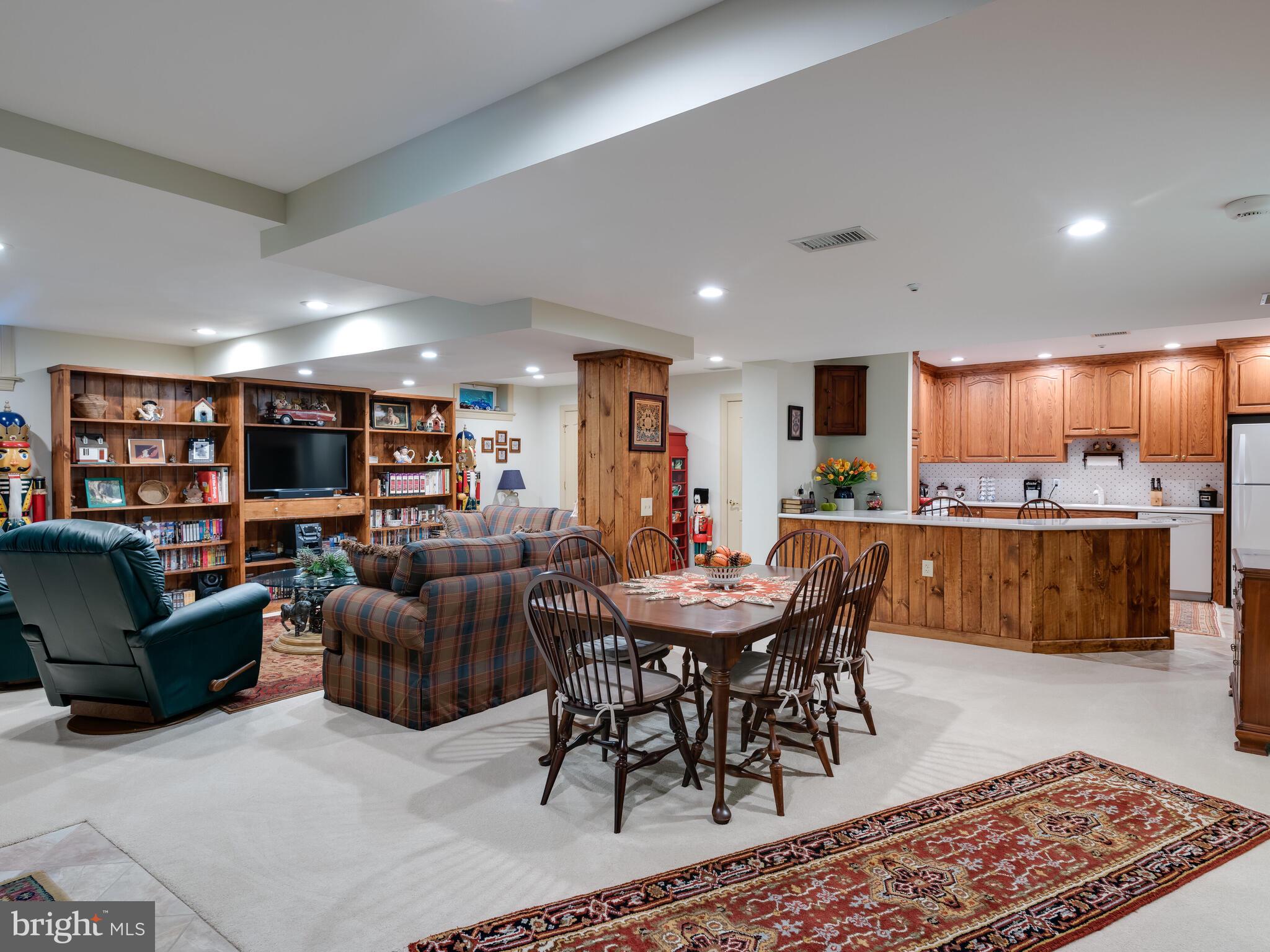 SWEDESFORD CHASE - Residential