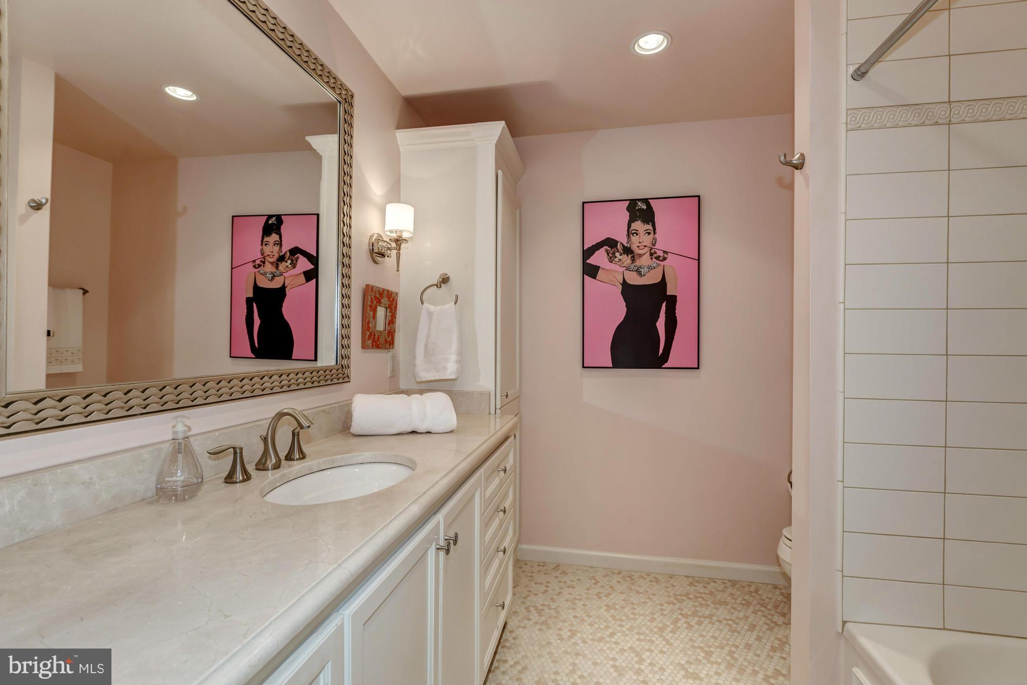 CEDARS OF MC LEAN - Residential