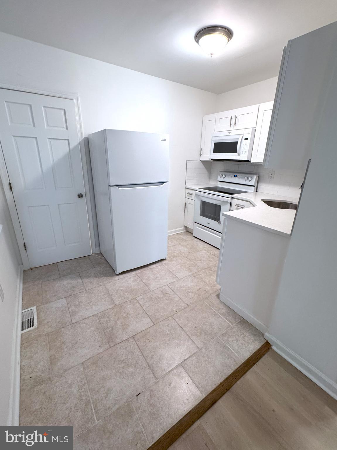 PHILADELPHIA - Residential Lease