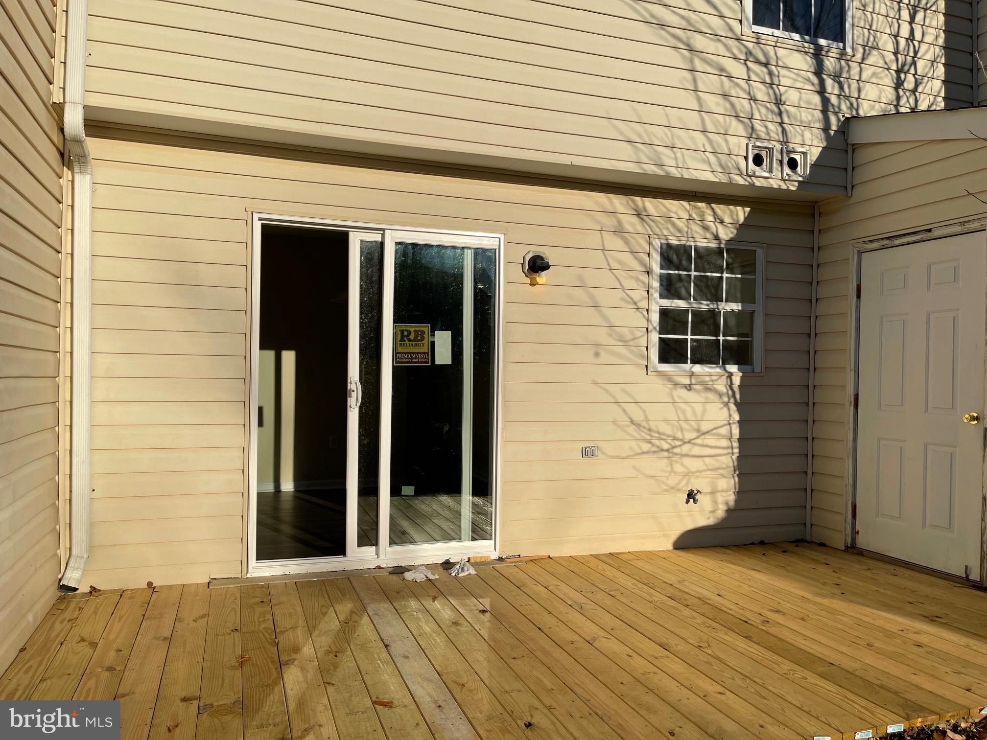 LAUREL GLEN - Residential Lease