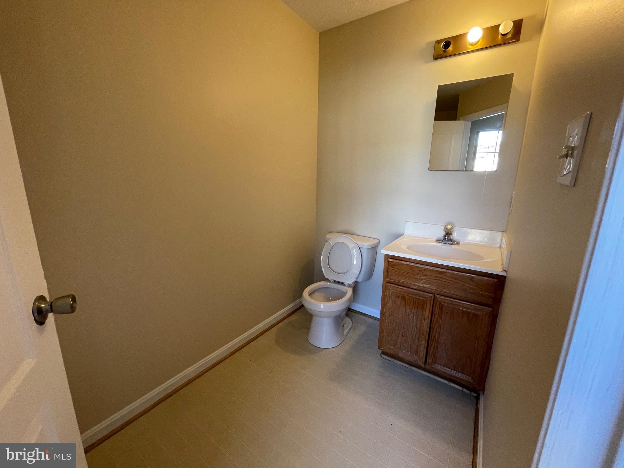 LAUREL GLEN - Residential Lease