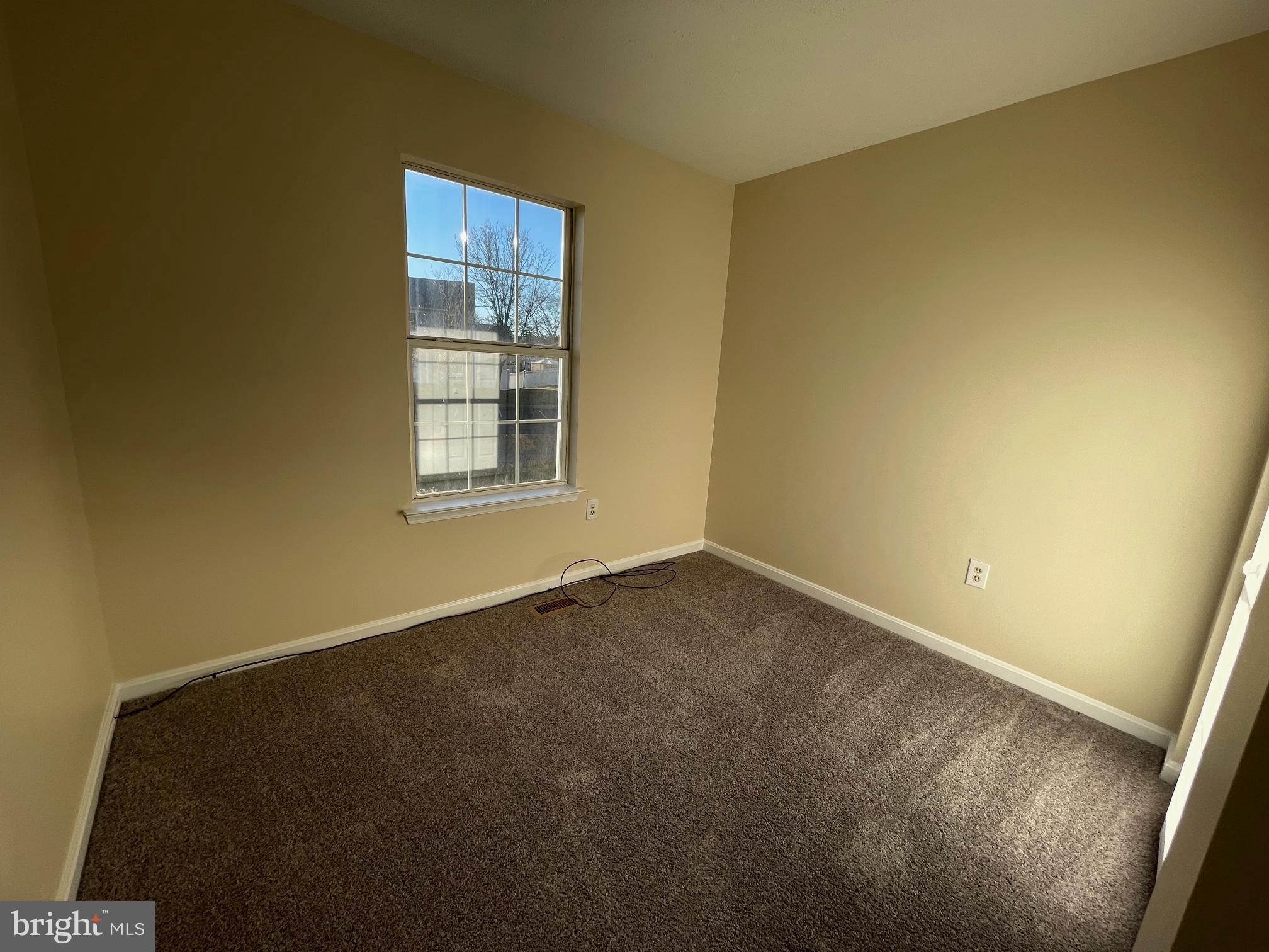 LAUREL GLEN - Residential Lease