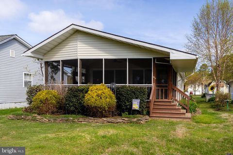 Photo of 38338 Point Breeze Road, COLTONS POINT, MD 20626 (MLS # MDSM2030460)