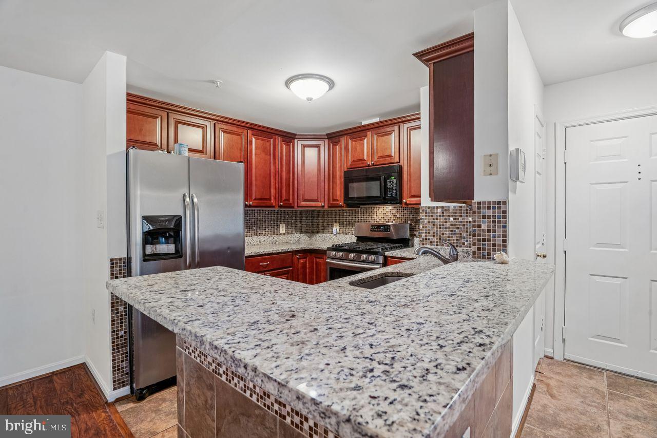 TANGLEWOOD AT RUSSETT - Residential