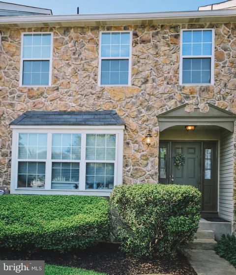 Condo For Sale - 104 Camber Lane<br/> MOUNT LAUREL, NJ 08054