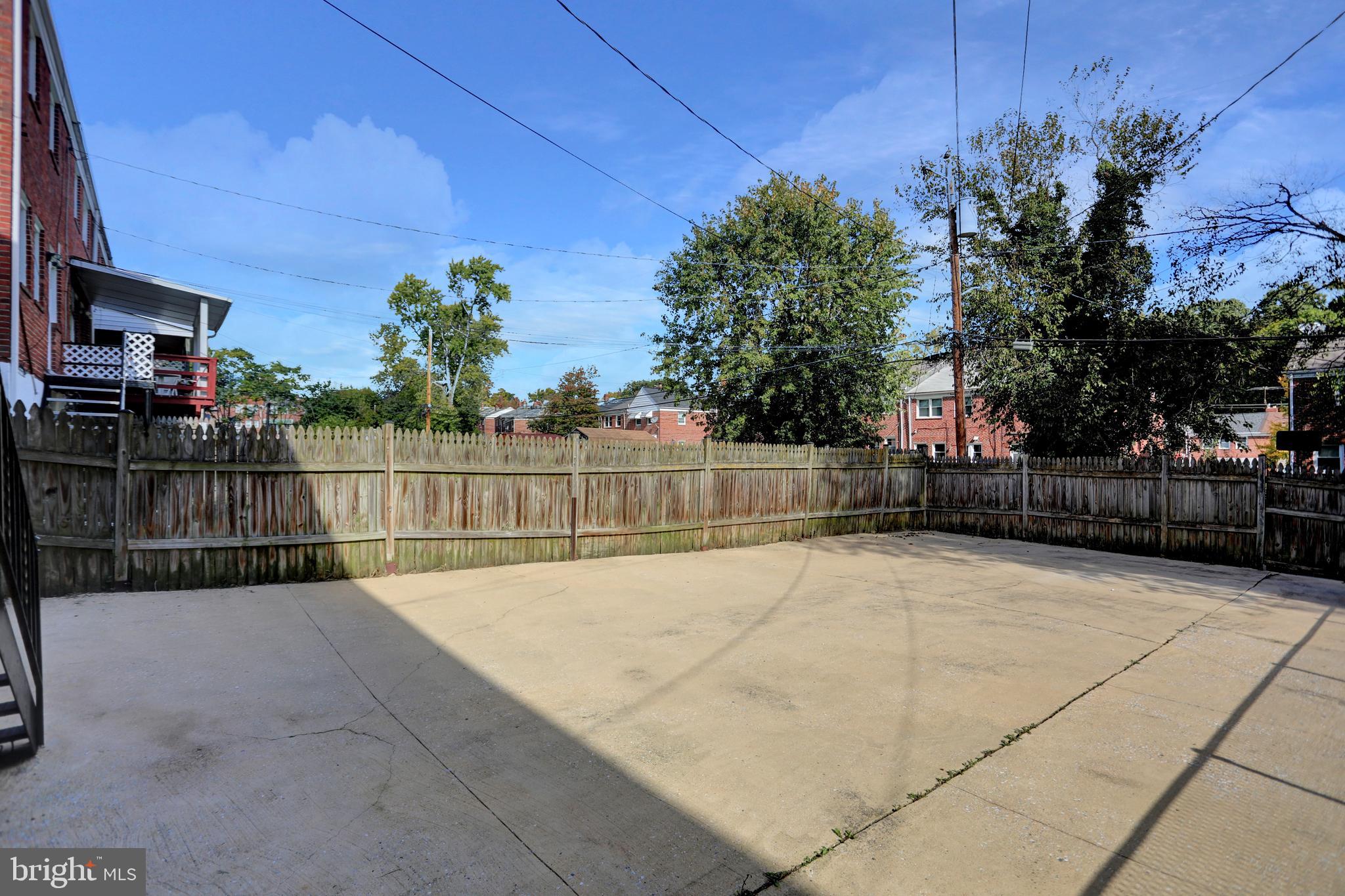 RAMBLEWOOD - Residential