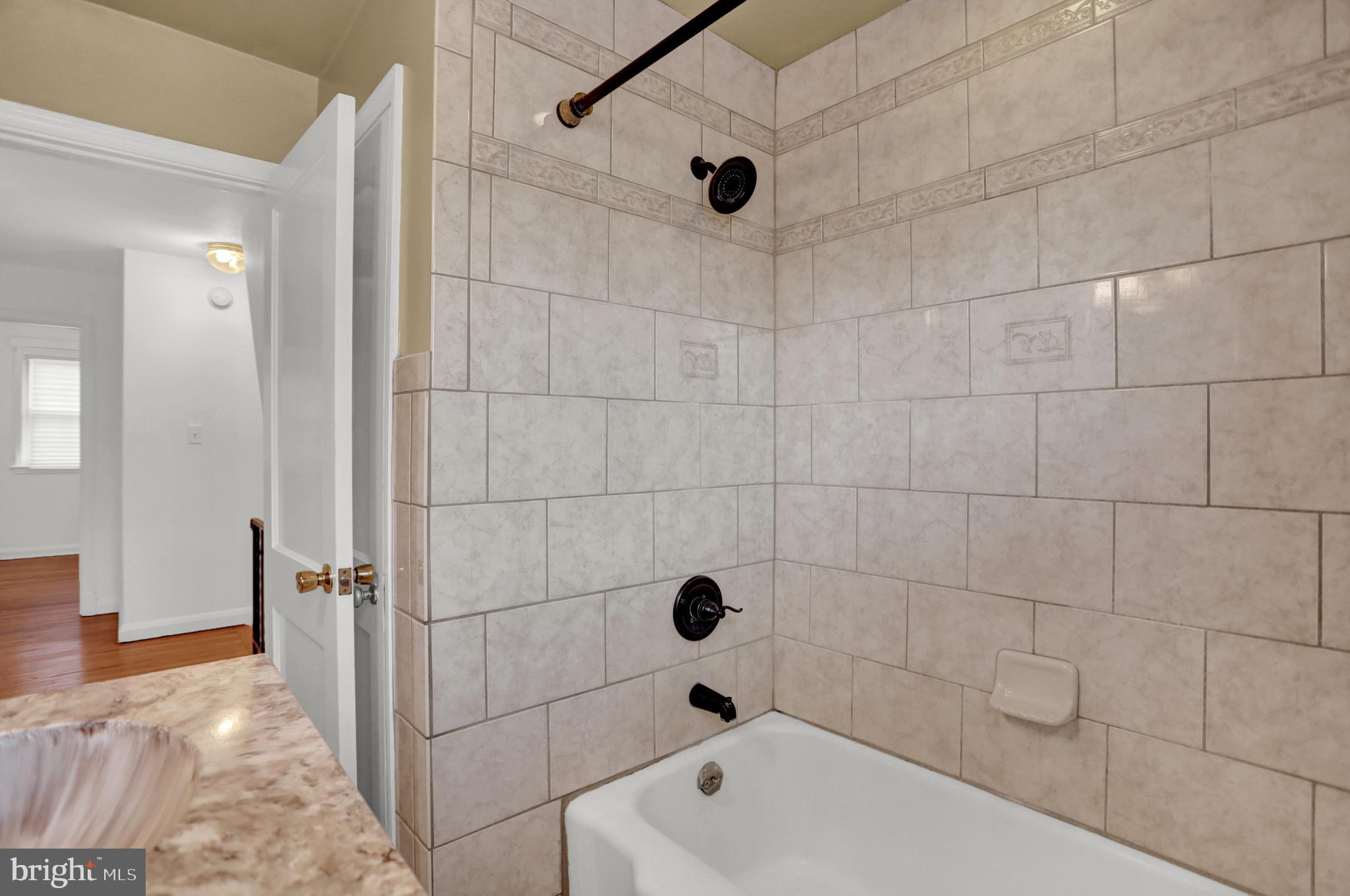 RAMBLEWOOD - Residential