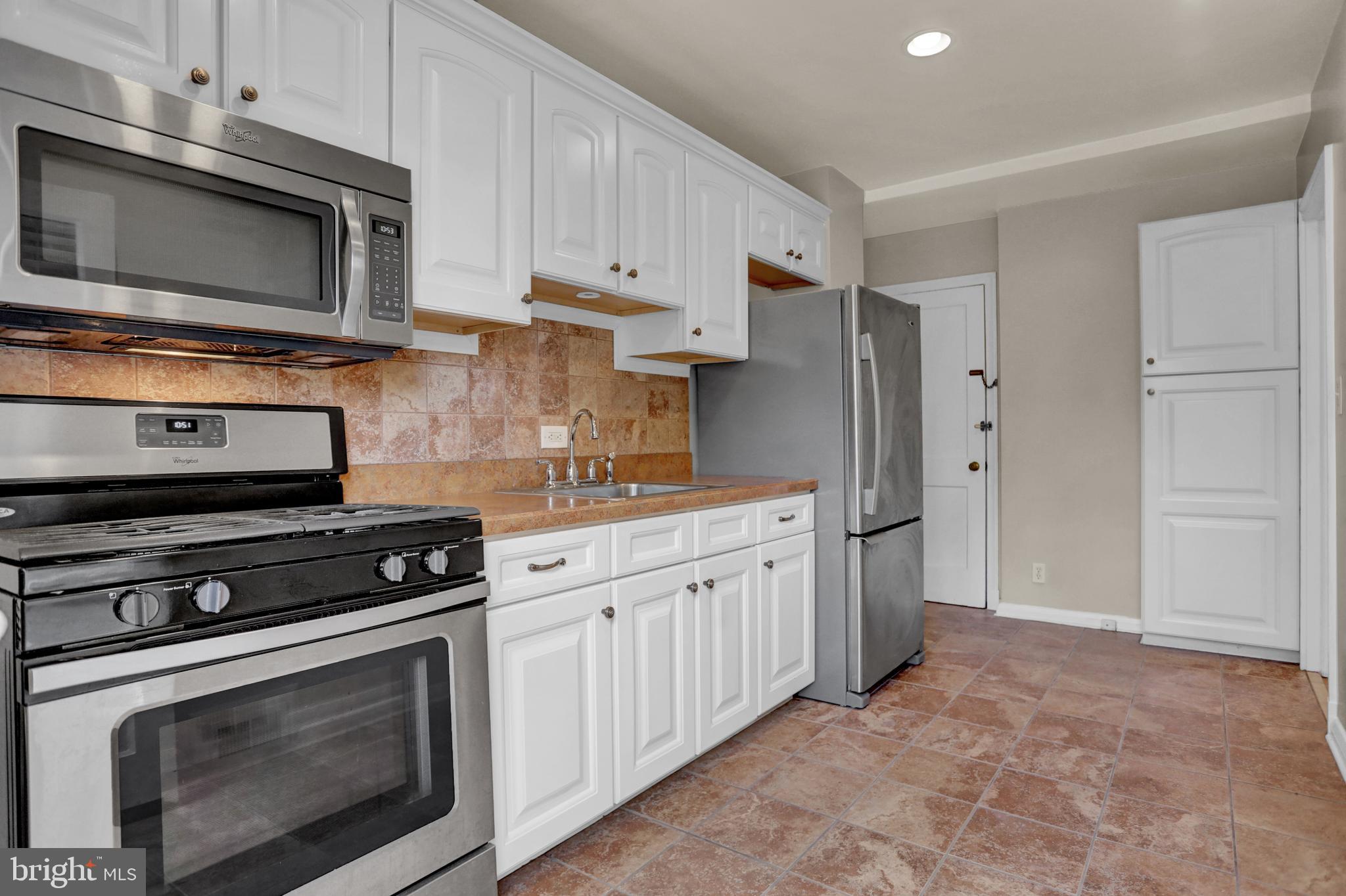 RAMBLEWOOD - Residential