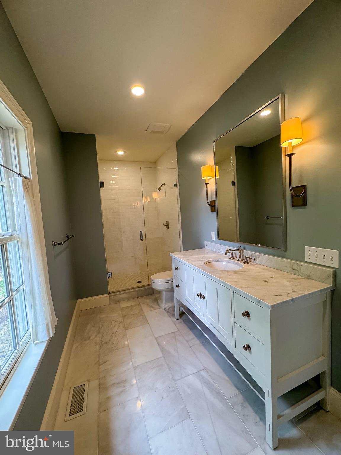 POTOMAC OUTSIDE - Residential