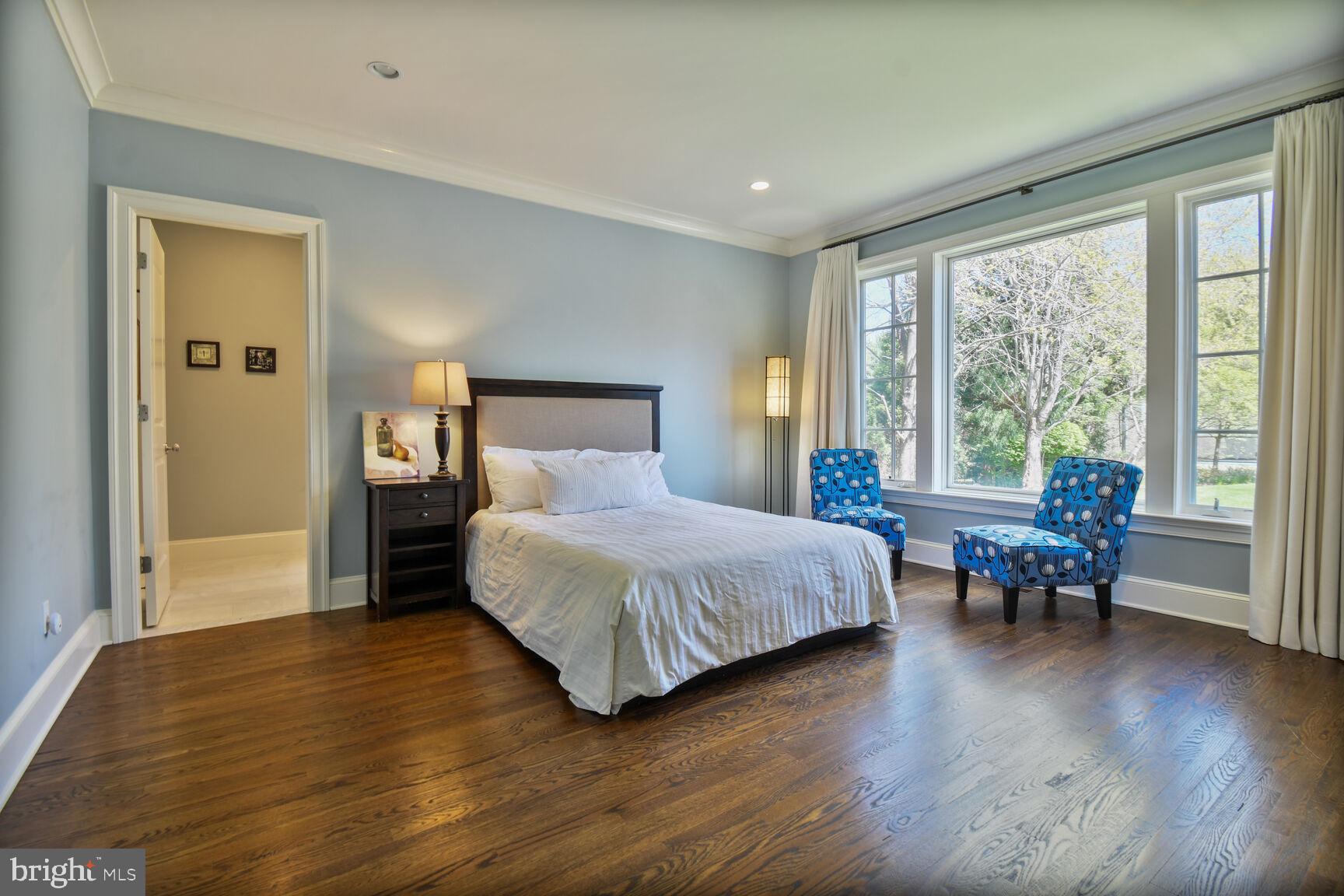 POTOMAC OUTSIDE - Residential