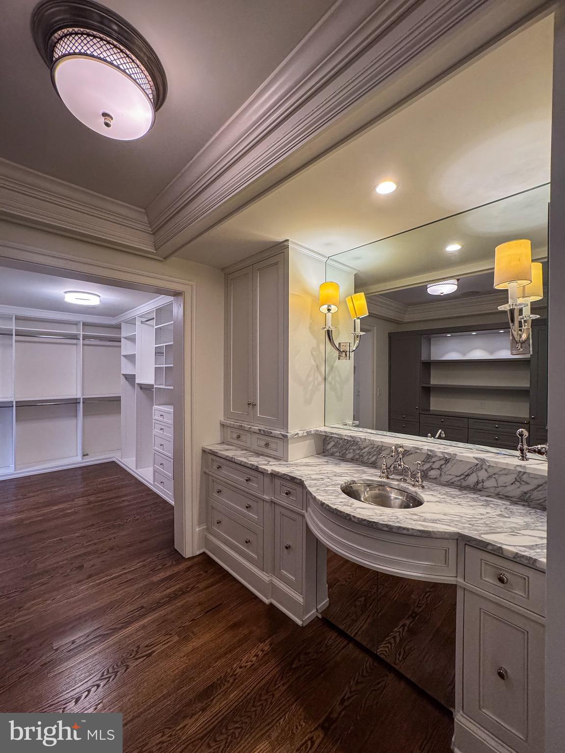 POTOMAC OUTSIDE - Residential