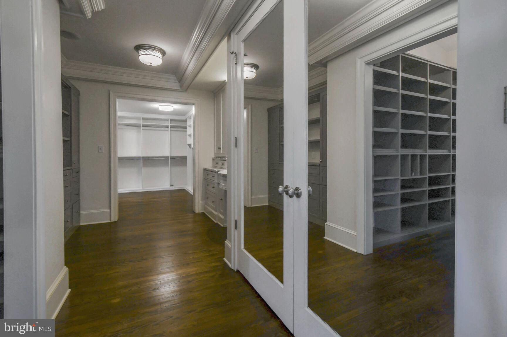 POTOMAC OUTSIDE - Residential