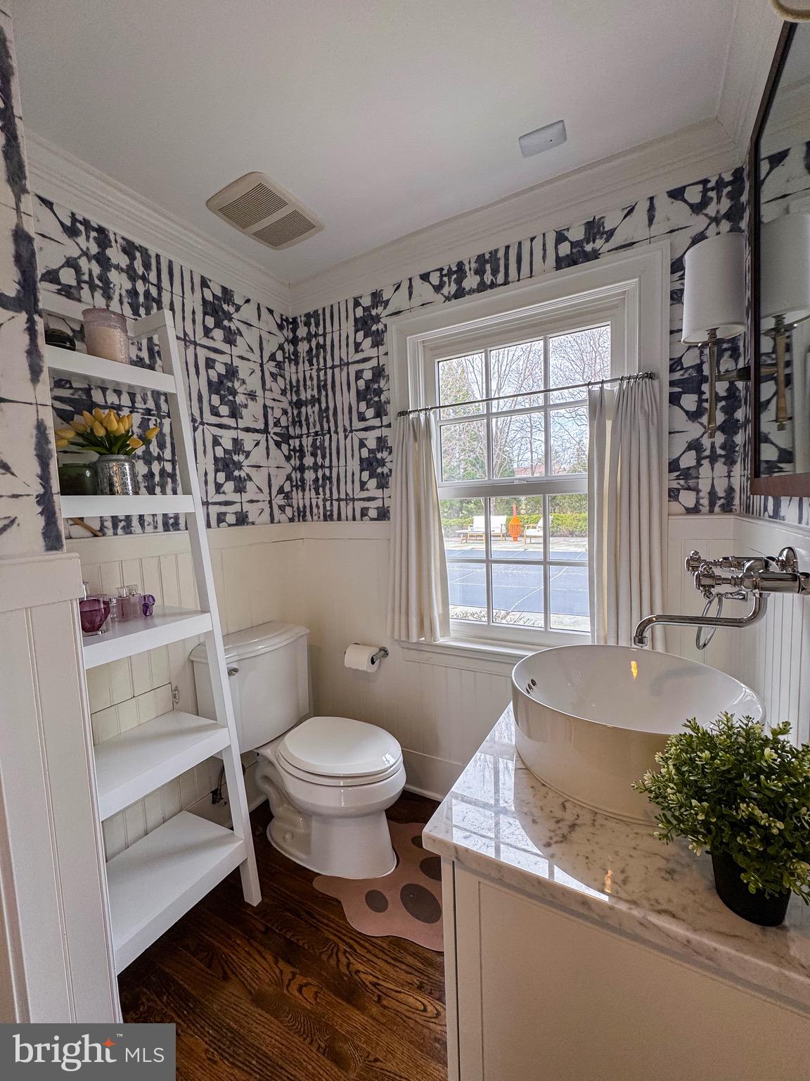 POTOMAC OUTSIDE - Residential